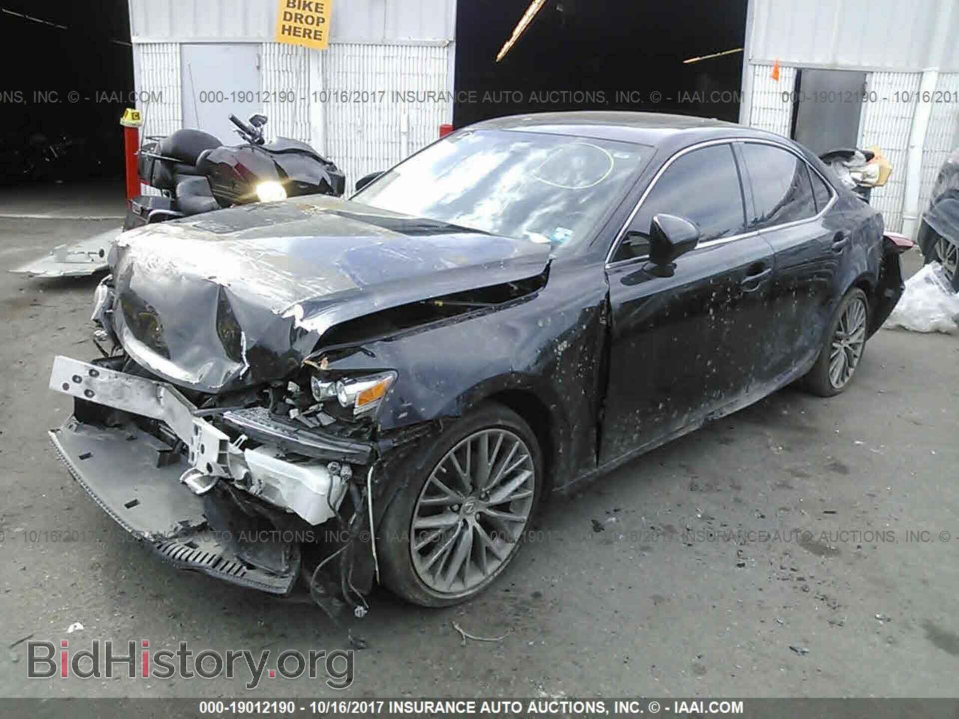 2015 Lexus Is - VIN: JTHCF1D20F5025682 - Photo 2