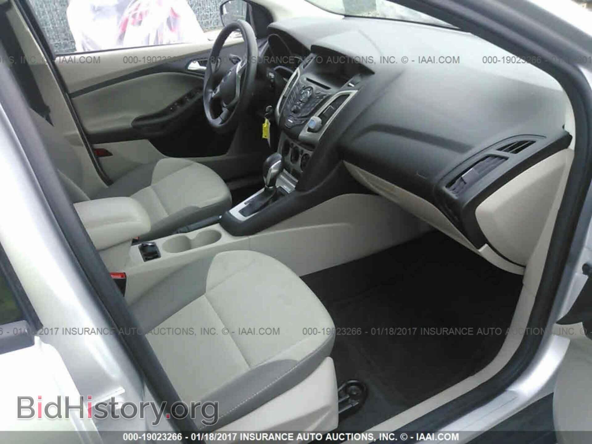 2014 Ford Focus - VIN: 1FADP3K22EL266421 - Photo 5