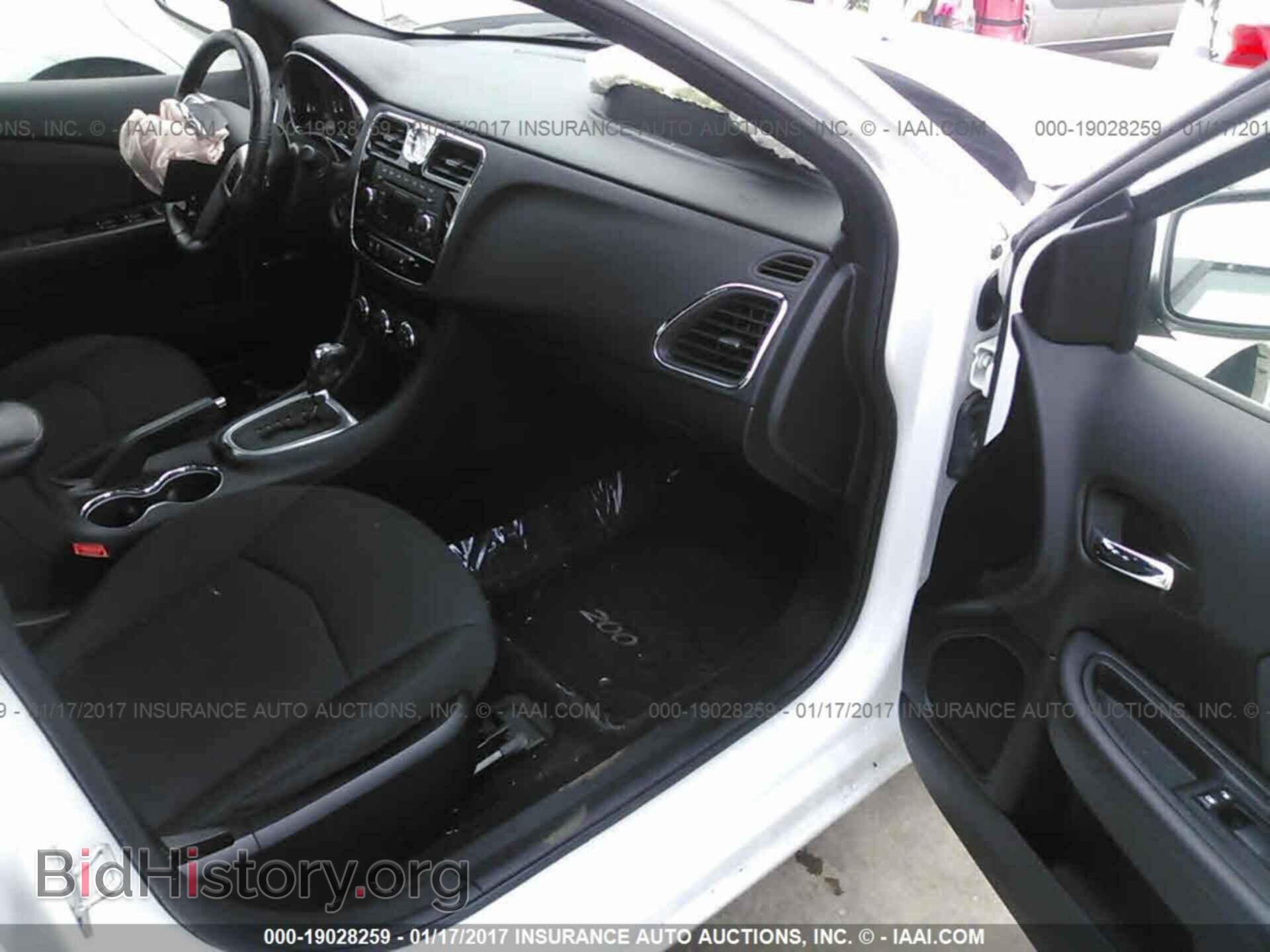 2012 Chrysler 200 - VIN: 1C3CCBBBXCN140258 - Фото 5