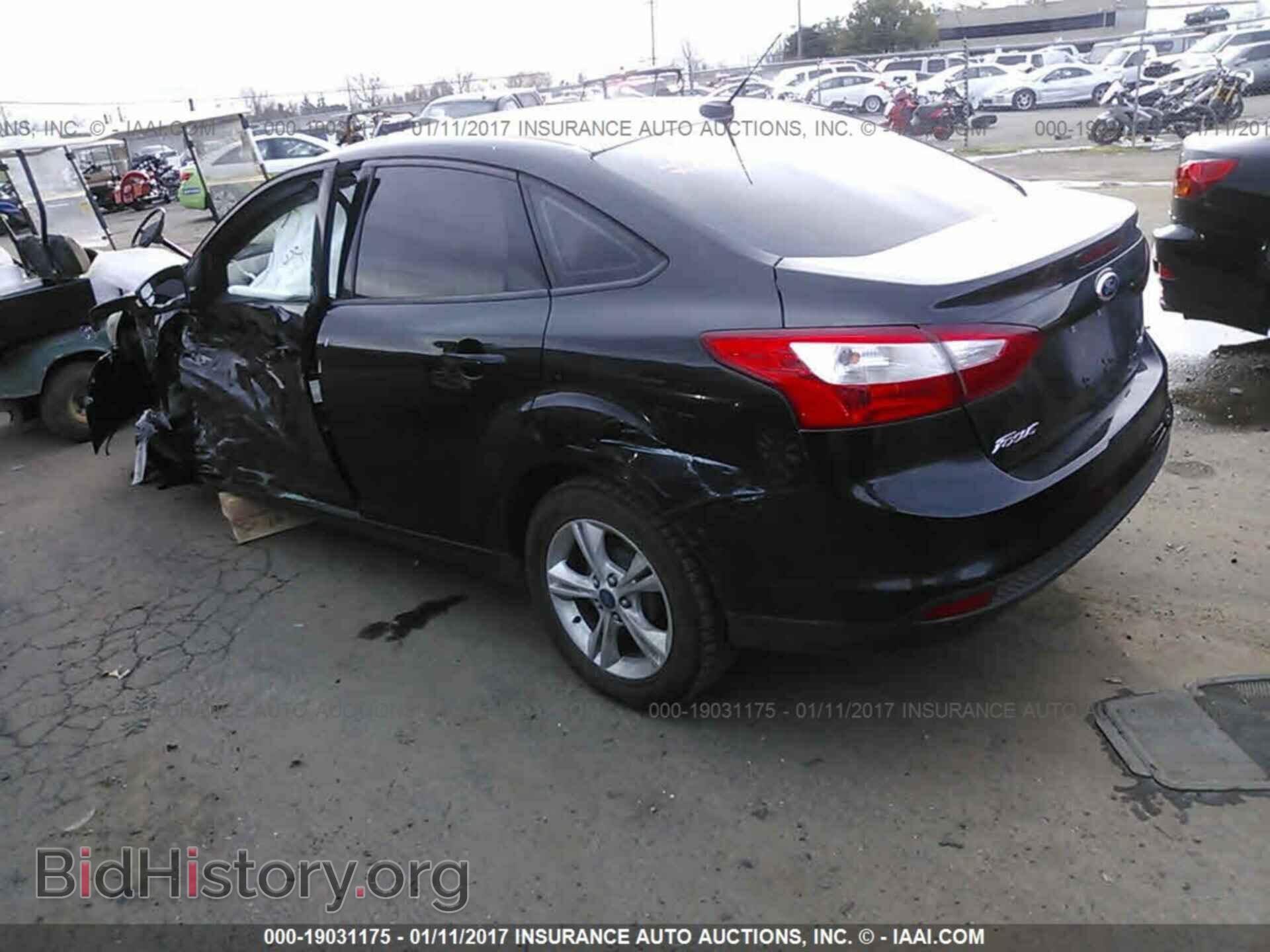 2013 Ford Focus - VIN: 1FADP3F22DL171978 - Photo 3