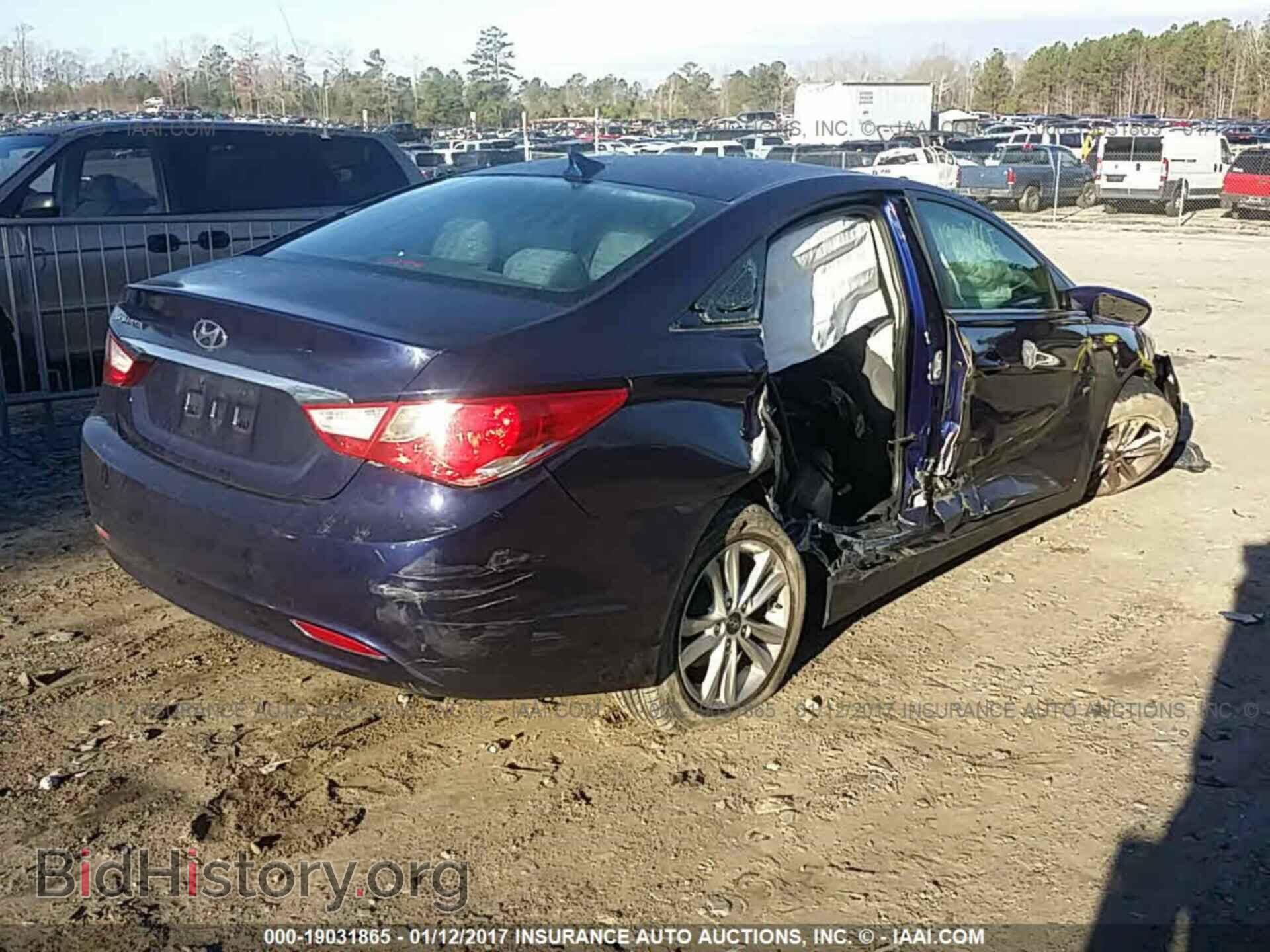 2012 Hyundai Sonata - VIN: 5NPEB4AC8CH335384 - Photo 4