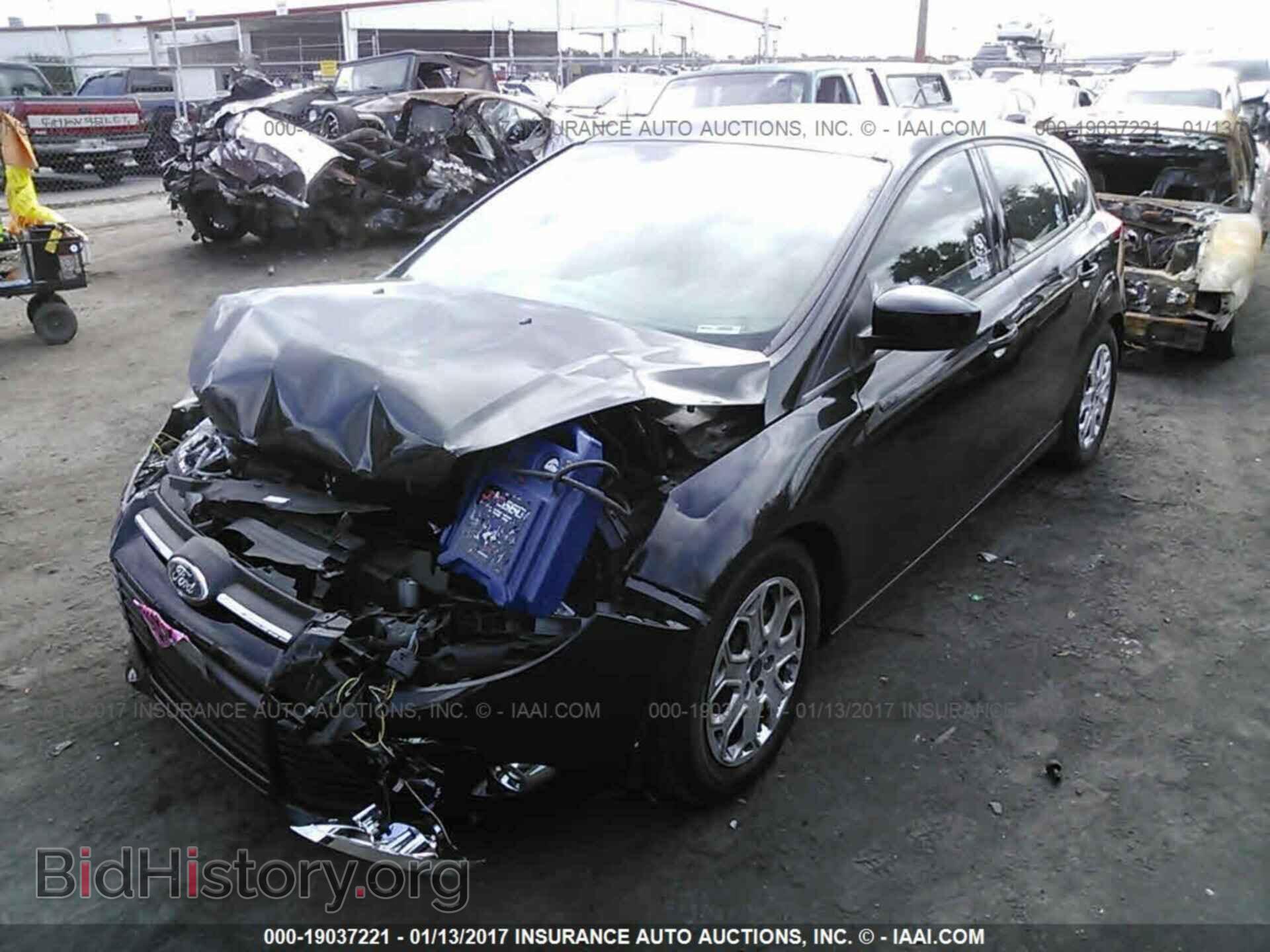 2012 Ford Focus - VIN: 1FAHP3K27CL408213 - Photo 2