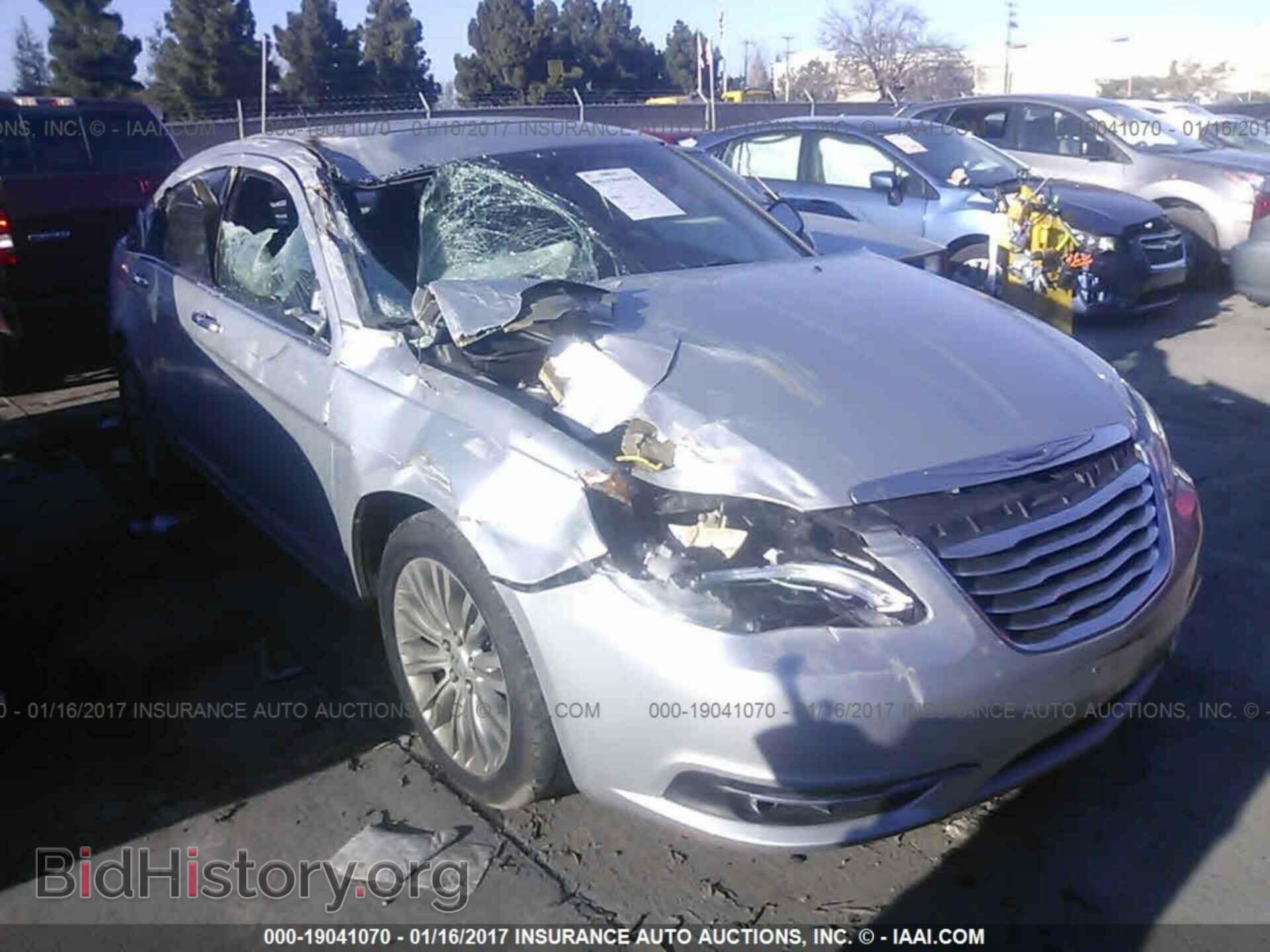 Фотография 1C3CCBCG8CN113277 - Chrysler 200 2012