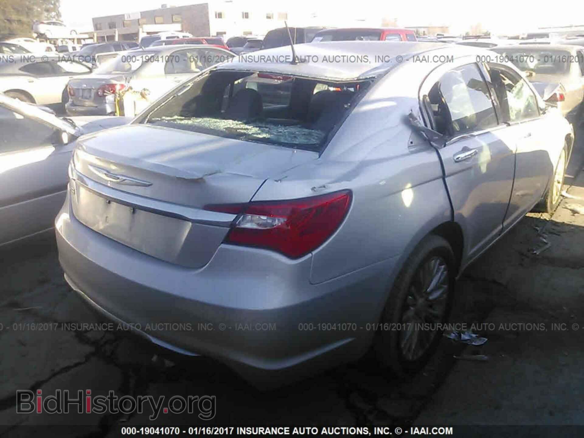 2012 Chrysler 200 - VIN: 1C3CCBCG8CN113277 - Photo 4