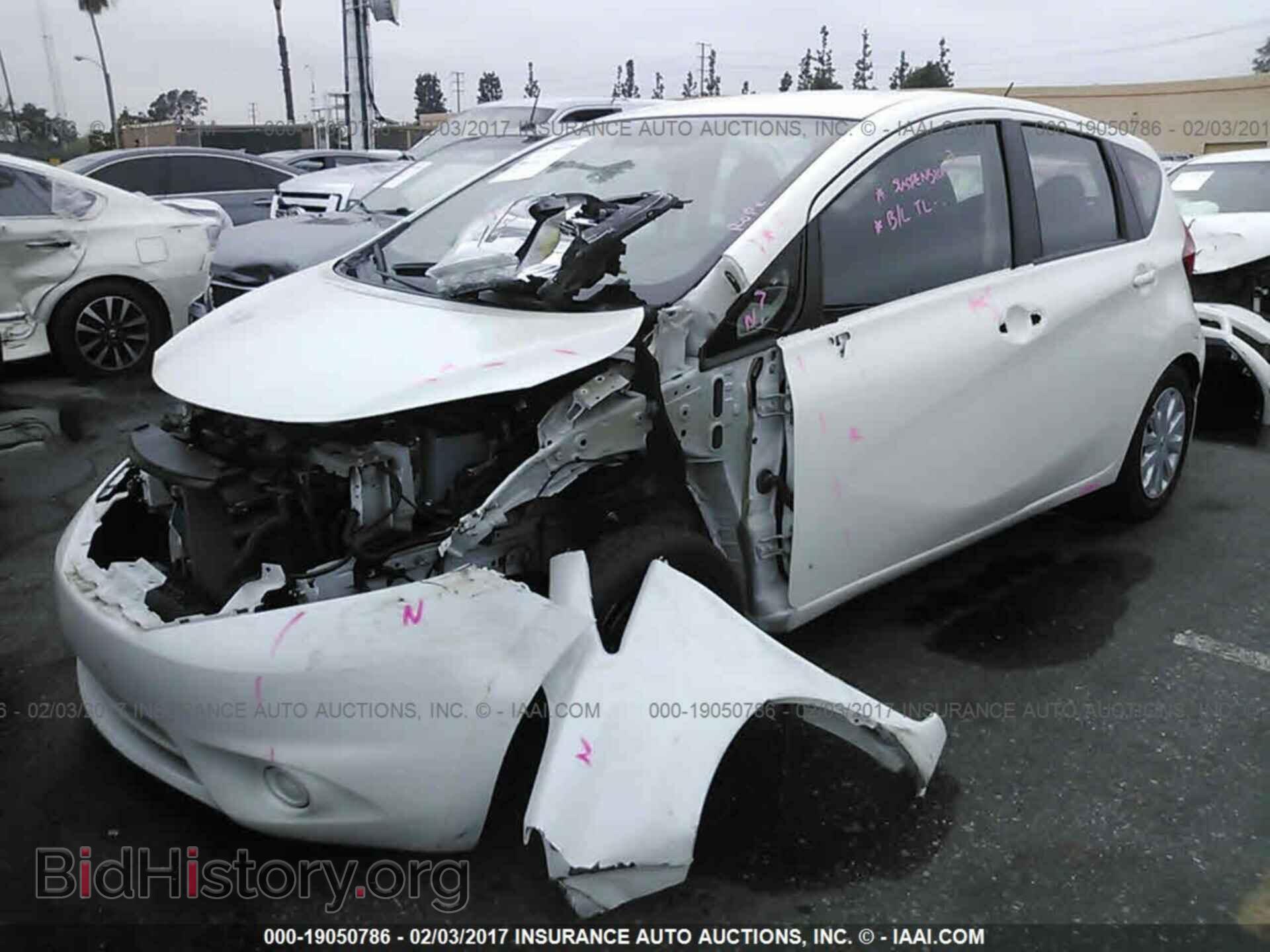 2014 Nissan Versa note - VIN: 3N1CE2CP4EL428864 - Фото 2