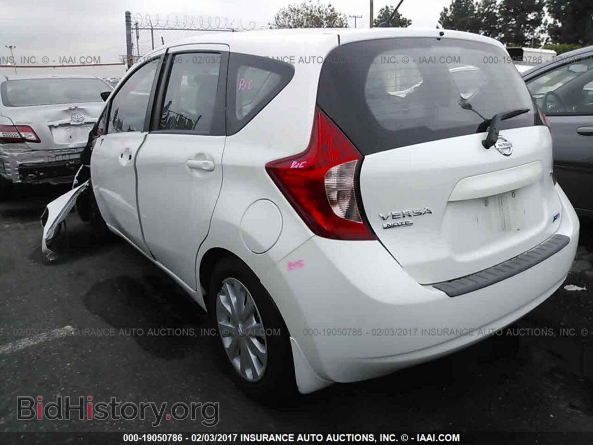 2014 Nissan Versa note - VIN: 3N1CE2CP4EL428864 - Фото 3