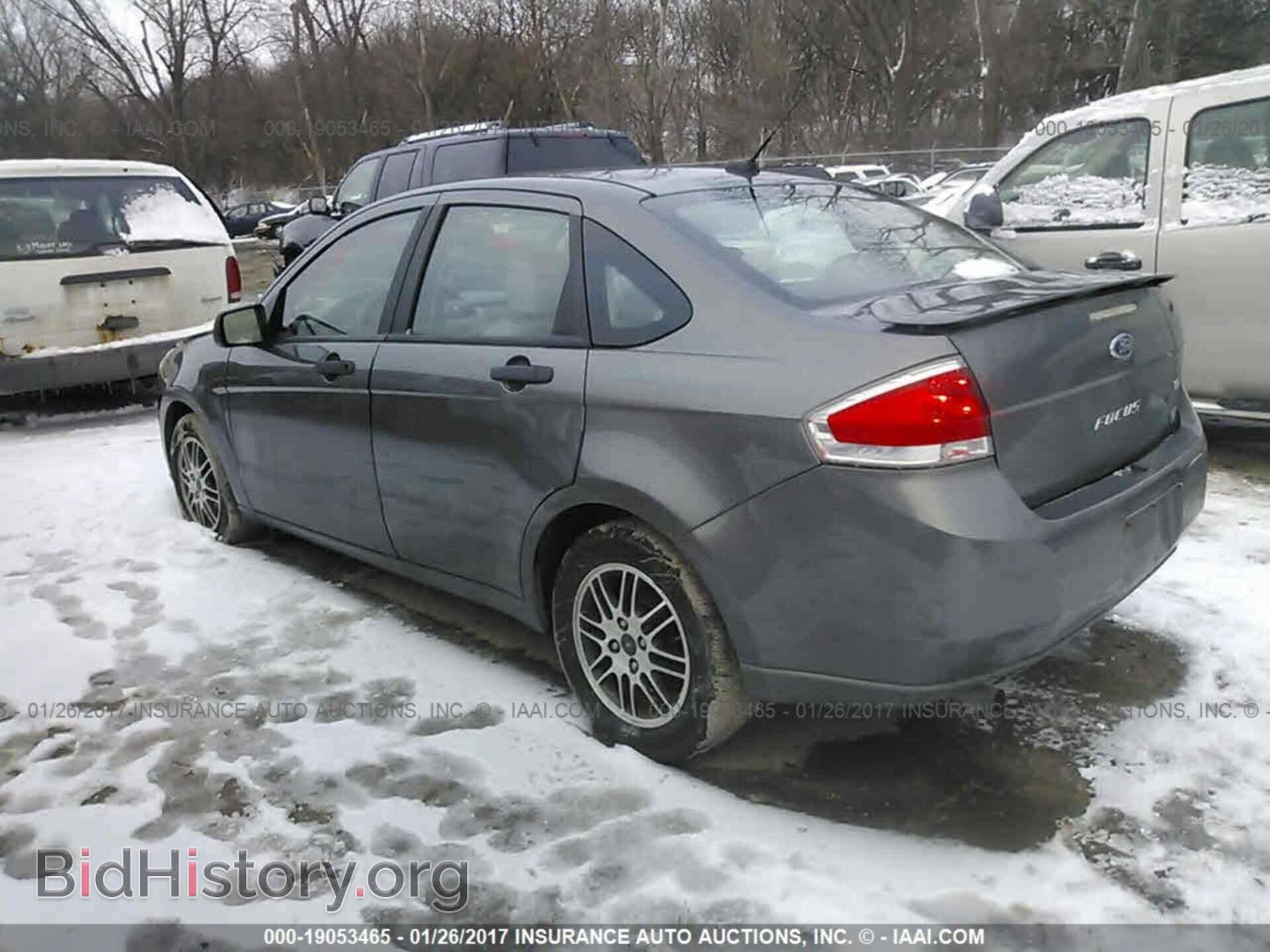 2011 Ford Focus - VIN: 1FAHP3FN9BW183309 - Photo 3