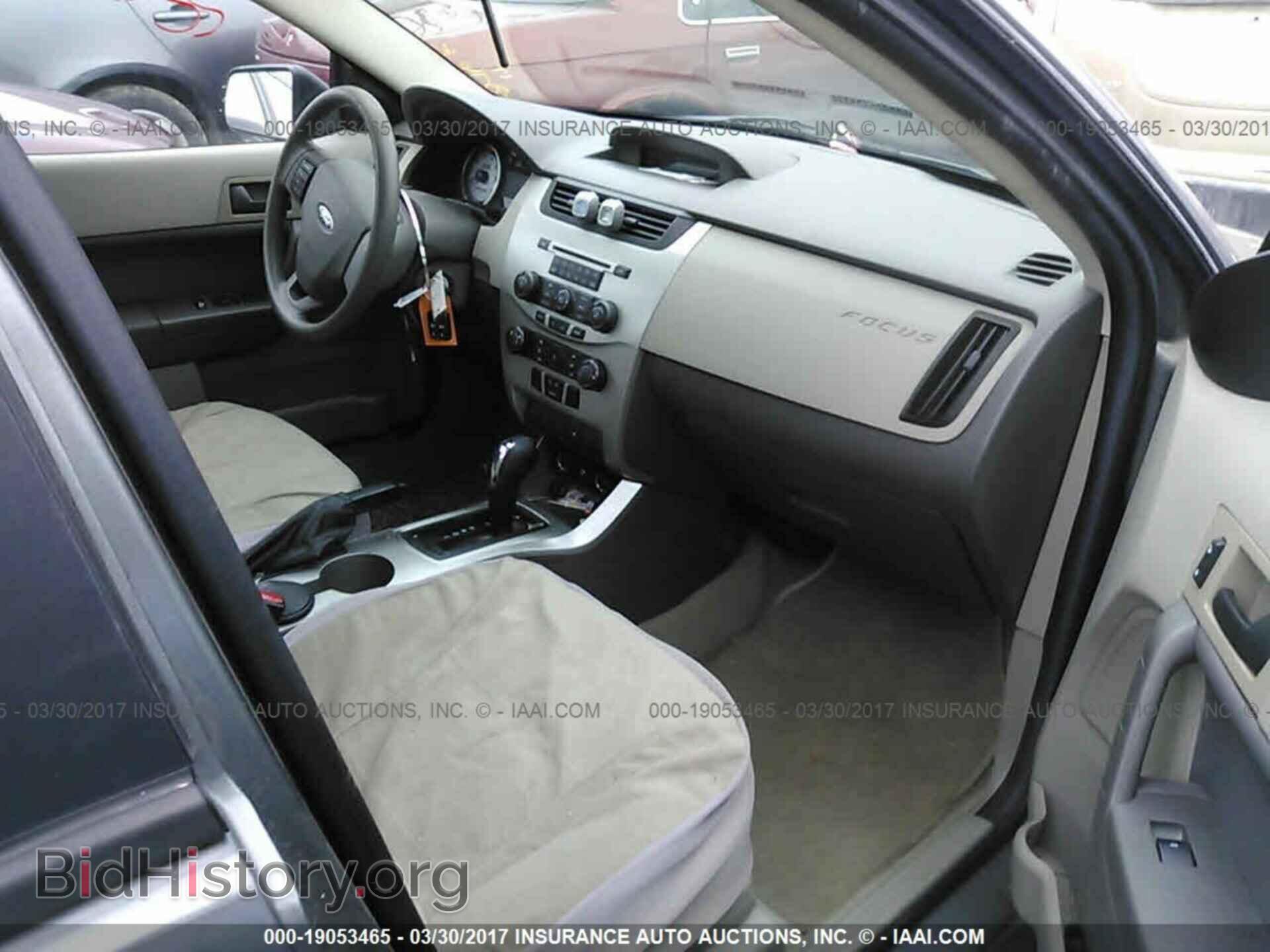 2011 Ford Focus - VIN: 1FAHP3FN9BW183309 - Photo 5