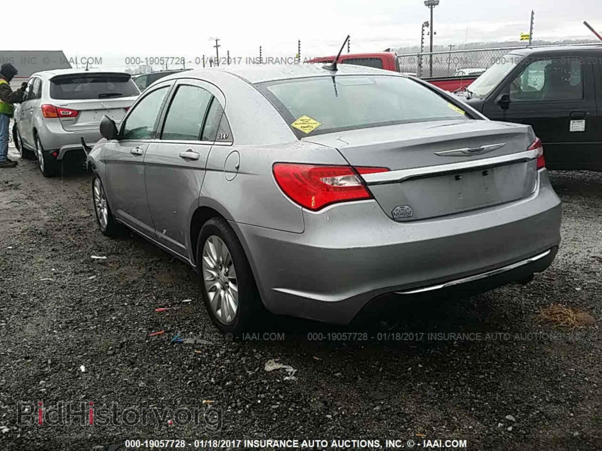 2013 Chrysler 200 - VIN: 1C3CCBAG5DN726901 - Photo 3