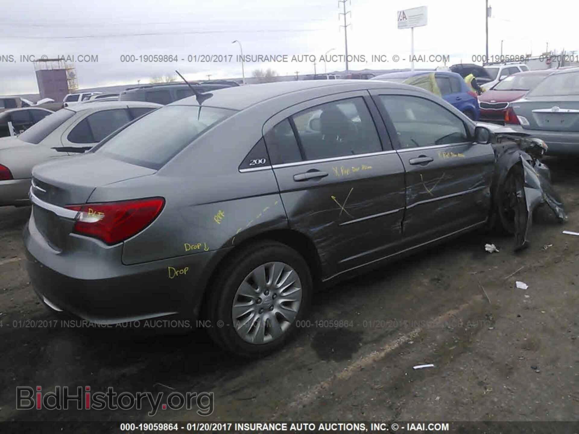 2012 Chrysler 200 - VIN: 1C3CCBAB0CN203059 - Photo 4
