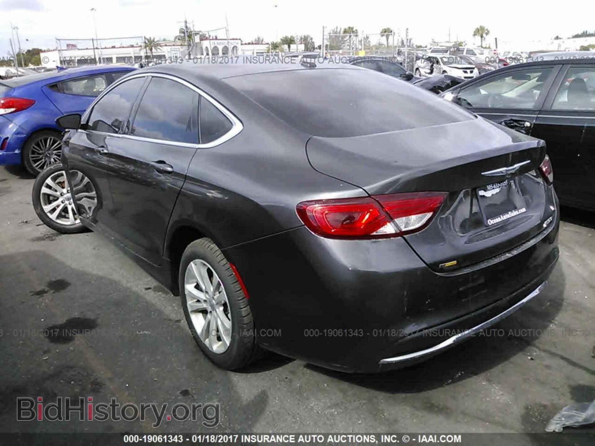 2015 Chrysler 200 - VIN: 1C3CCCAB4FN670155 - Photo 3