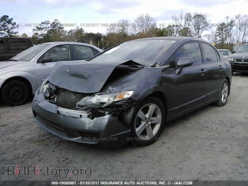 2011 Honda CIVIC (VIN 19XFA1F6XBE015317) — photo 2 of 10