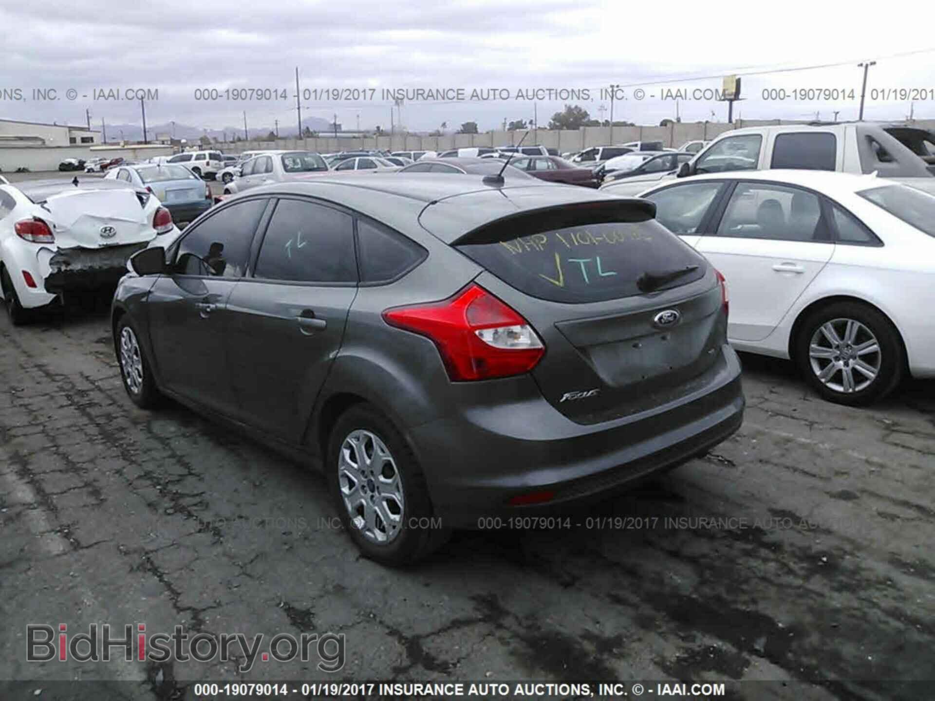 2012 Ford Focus - VIN: 1FAHP3K21CL316000 - Photo 3
