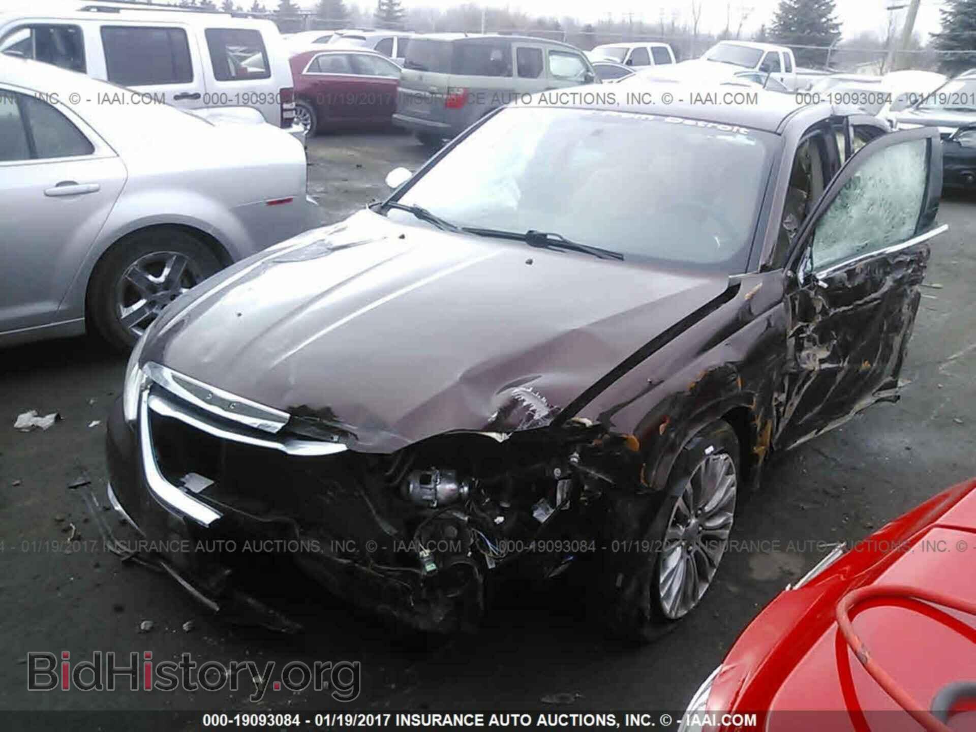 2012 Chrysler 200 - VIN: 1C3CCBCB1CN307086 - Photo 2