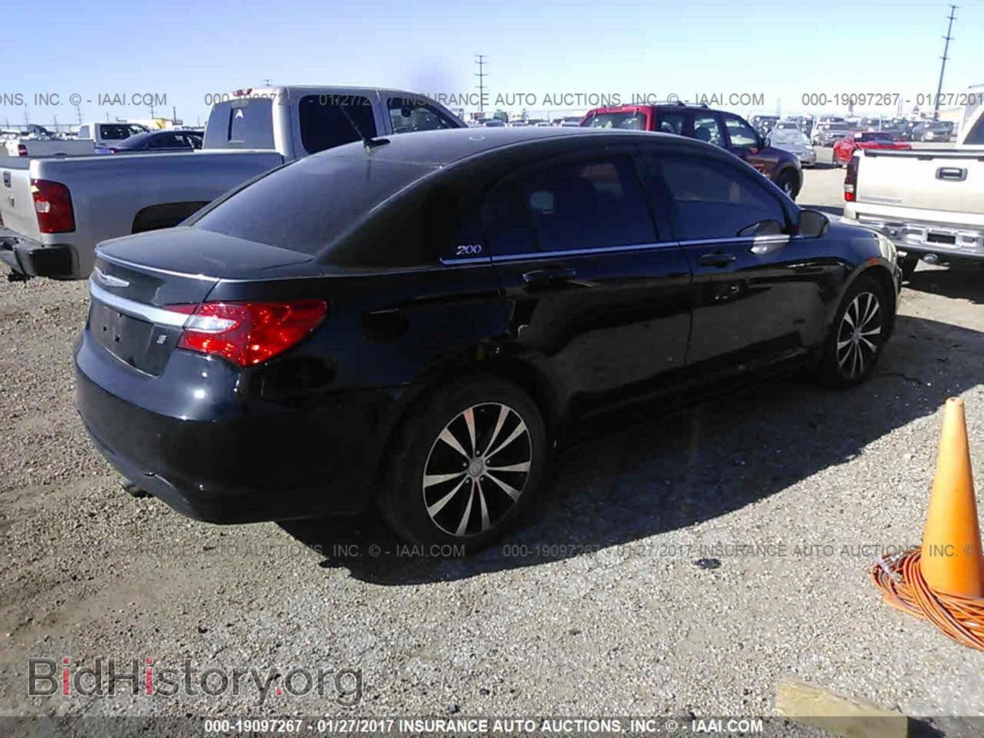 2012 Chrysler 200 - VIN: 1C3CCBHG9CN192564 - Фото 4