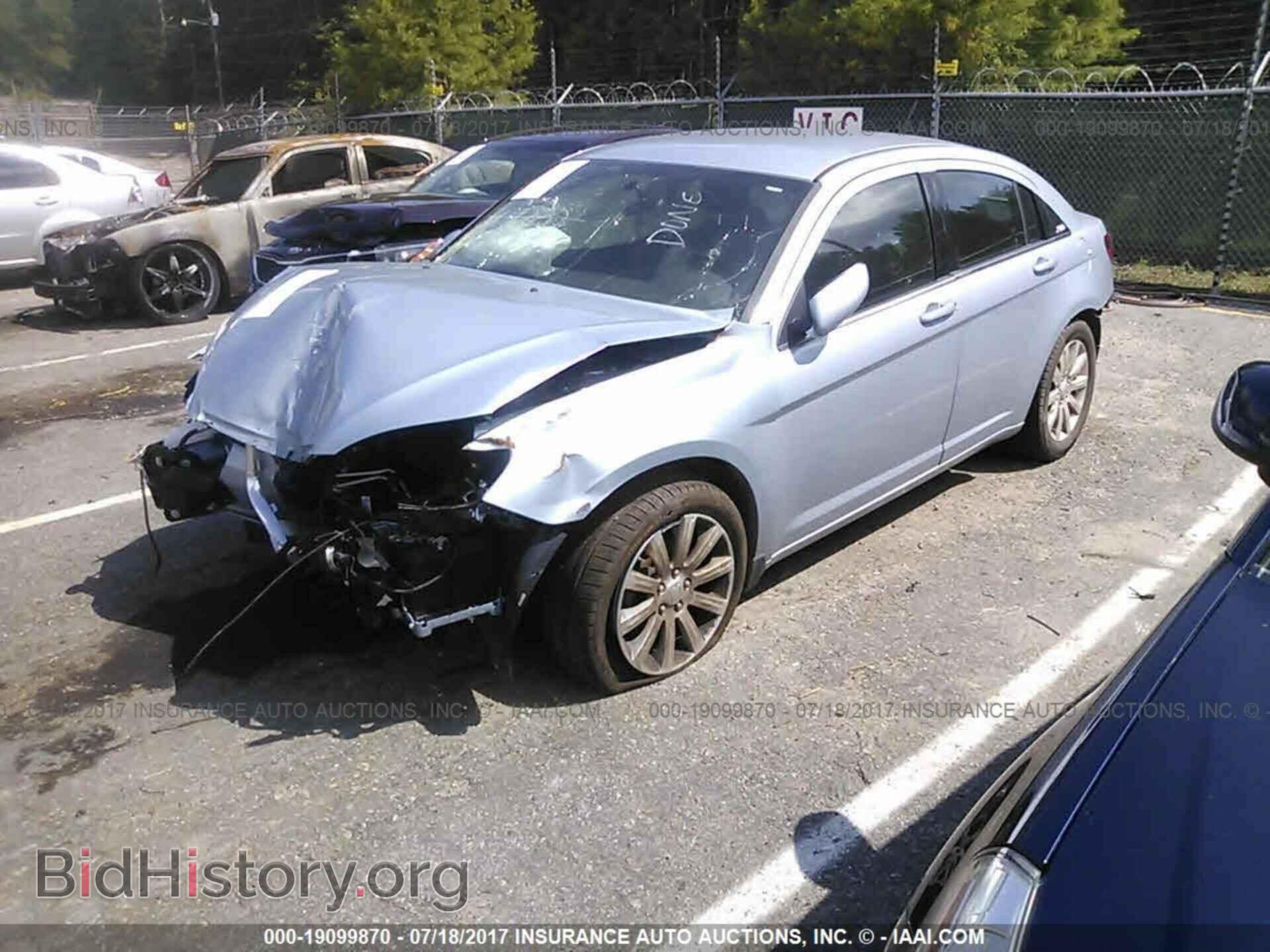 2014 Chrysler 200 - VIN: 1C3CCBBB1EN178965 - Photo 2