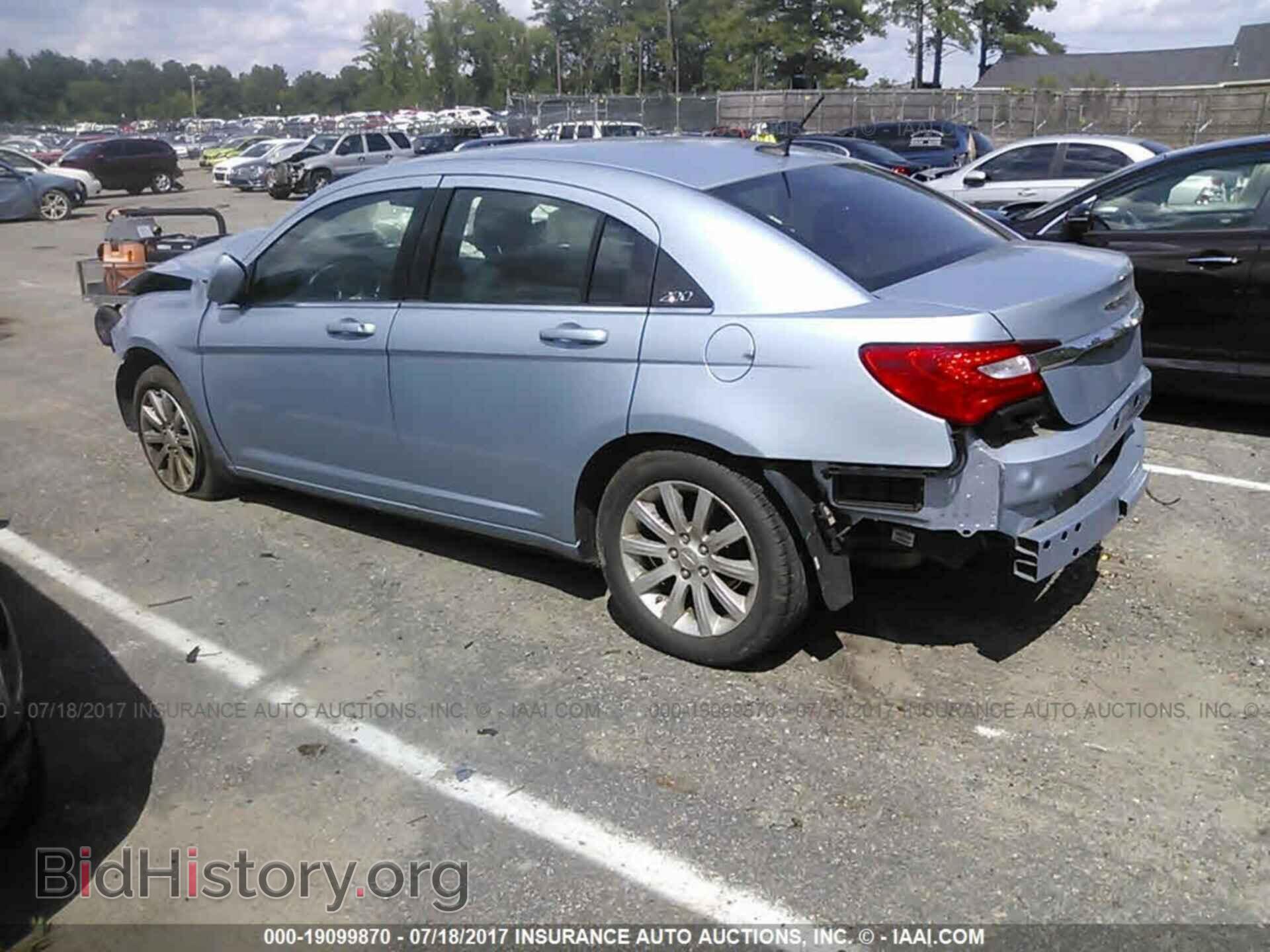 2014 Chrysler 200 - VIN: 1C3CCBBB1EN178965 - Photo 3