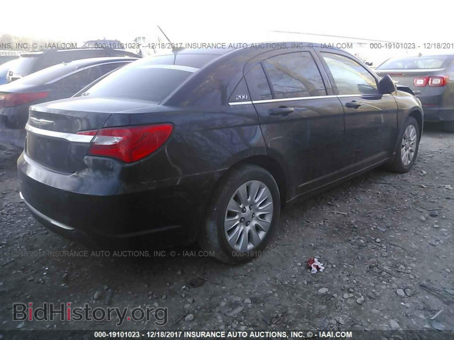 2012 Chrysler 200 - VIN: 1C3CCBAB2CN155824 - Photo 4
