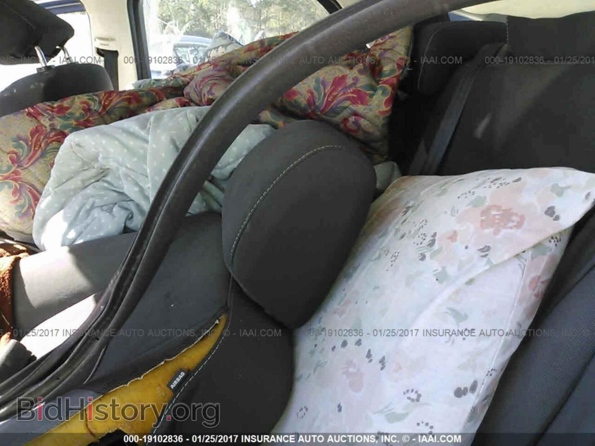 2012 Ford Focus - VIN: 1FAHP3K2XCL443344 - Photo 8