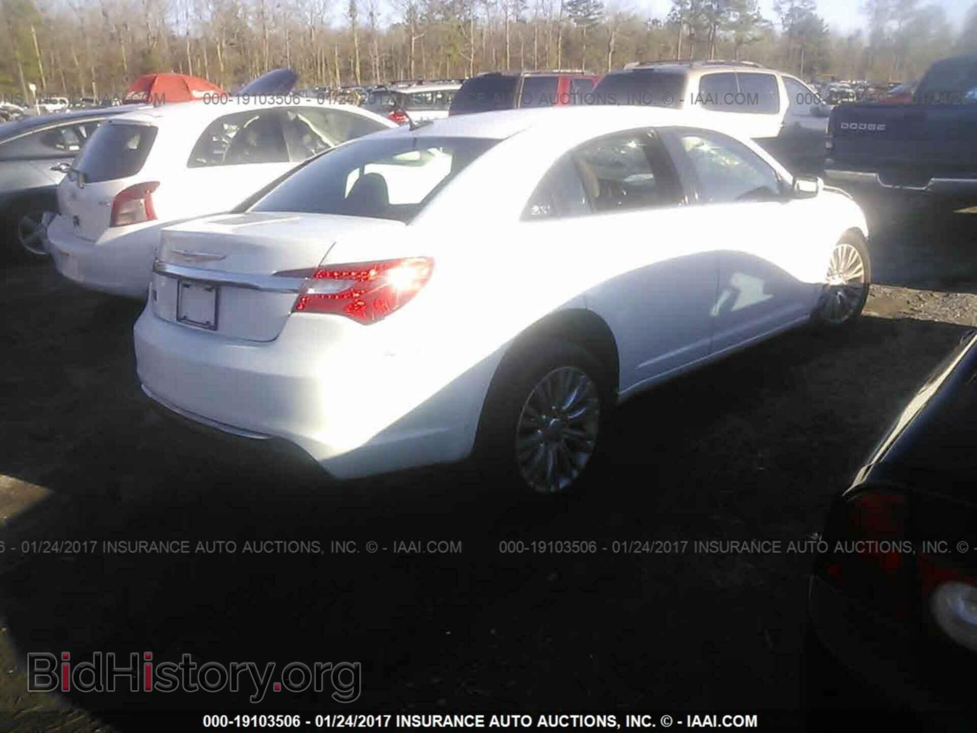 2012 Chrysler 200 - VIN: 1C3CCBAB3CN262171 - Фото 4