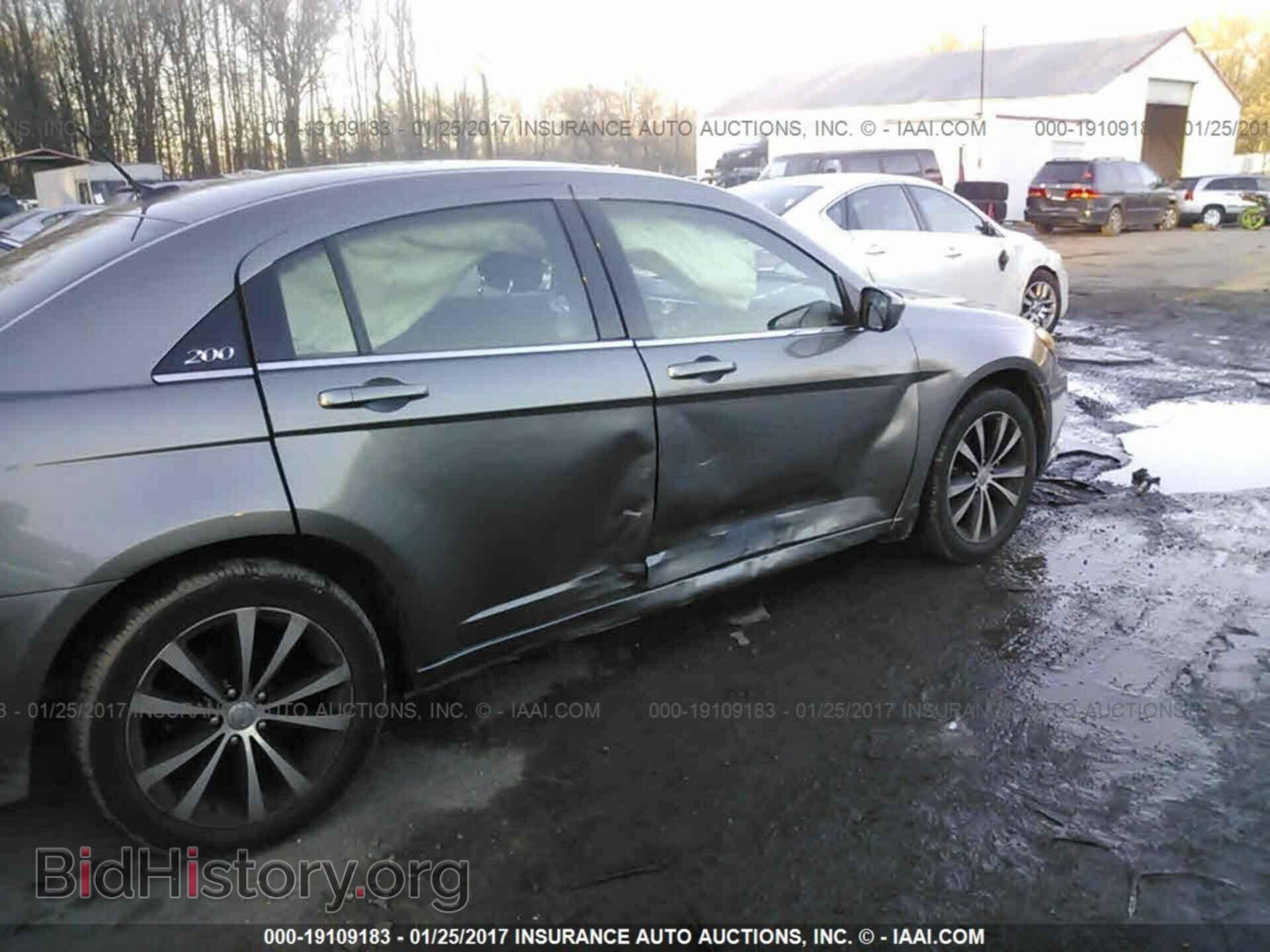 2013 Chrysler 200 - VIN: 1C3CCBBB1DN629892 - Photo 6
