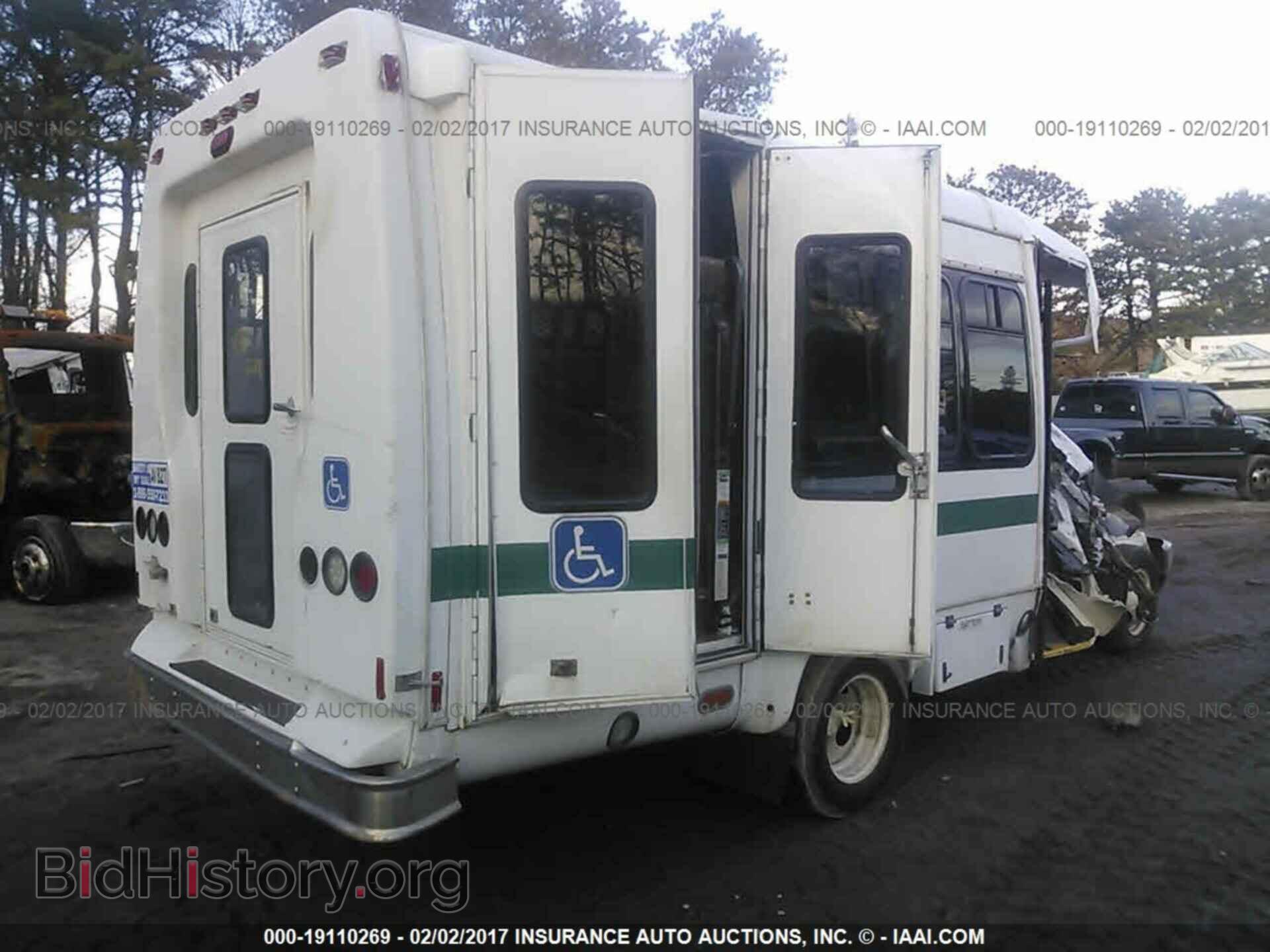 2011 Ford Econoline - VIN: 1FDEE3FL3BDB14799 - Photo 4