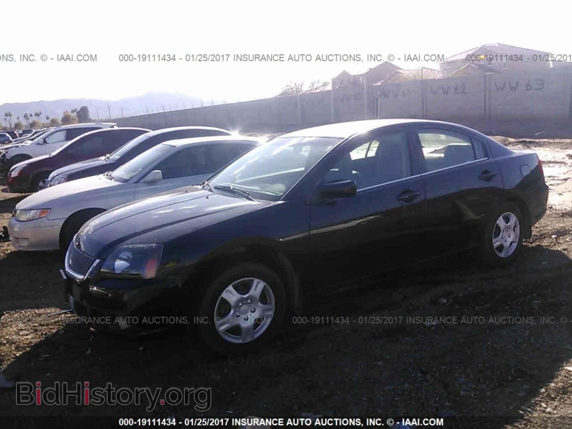 2011 Mitsubishi Galant - VIN: 4A32B3FF1BE033737 - Фото 2