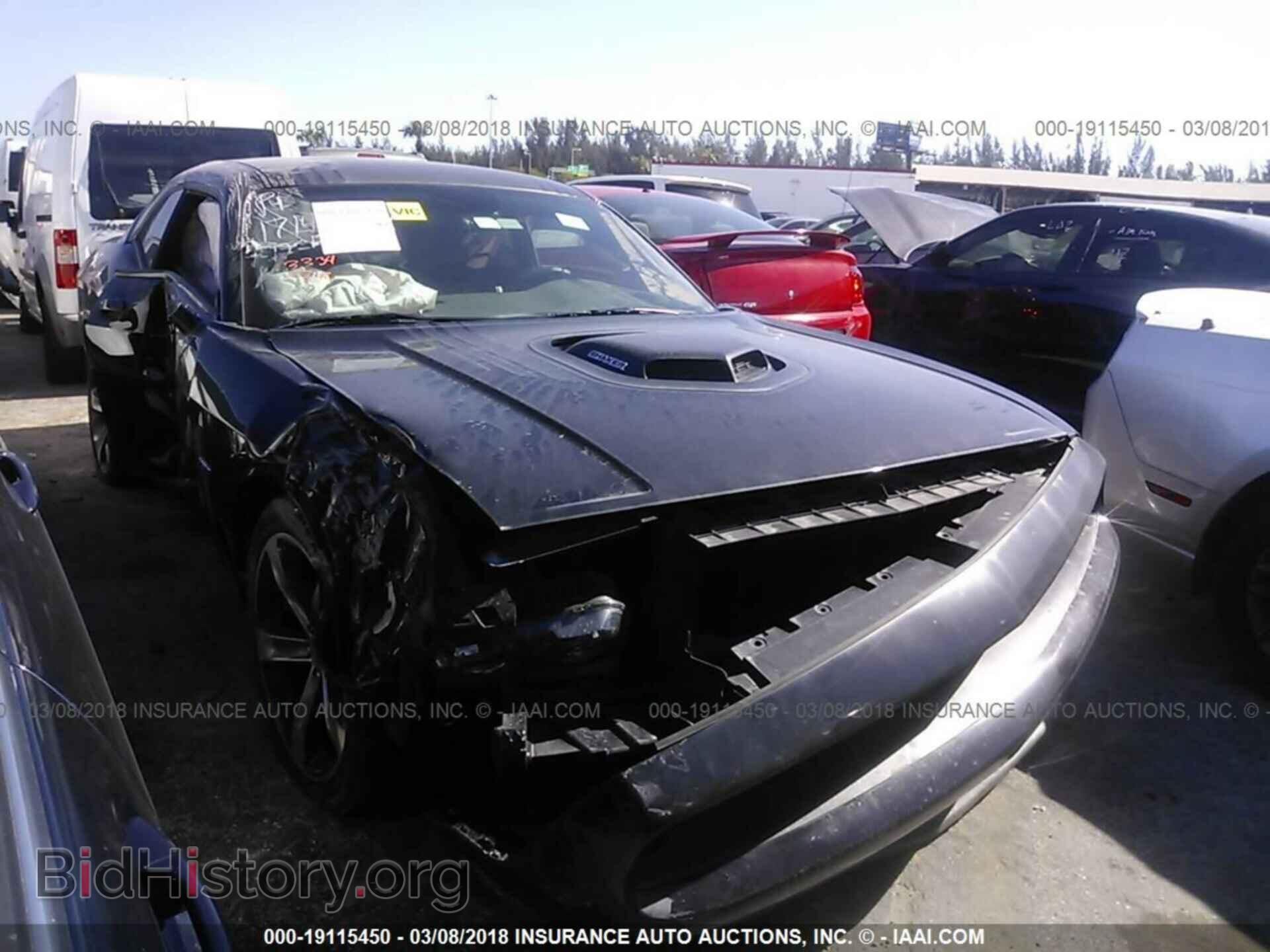 Photo 2C3CDZBT3FH821714 - Dodge Challenger 2015