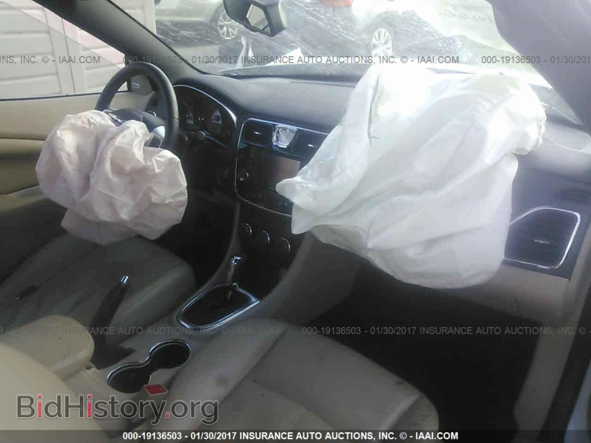 2013 Chrysler 200 - VIN: 1C3BCBFG5DN654635 - Photo 5