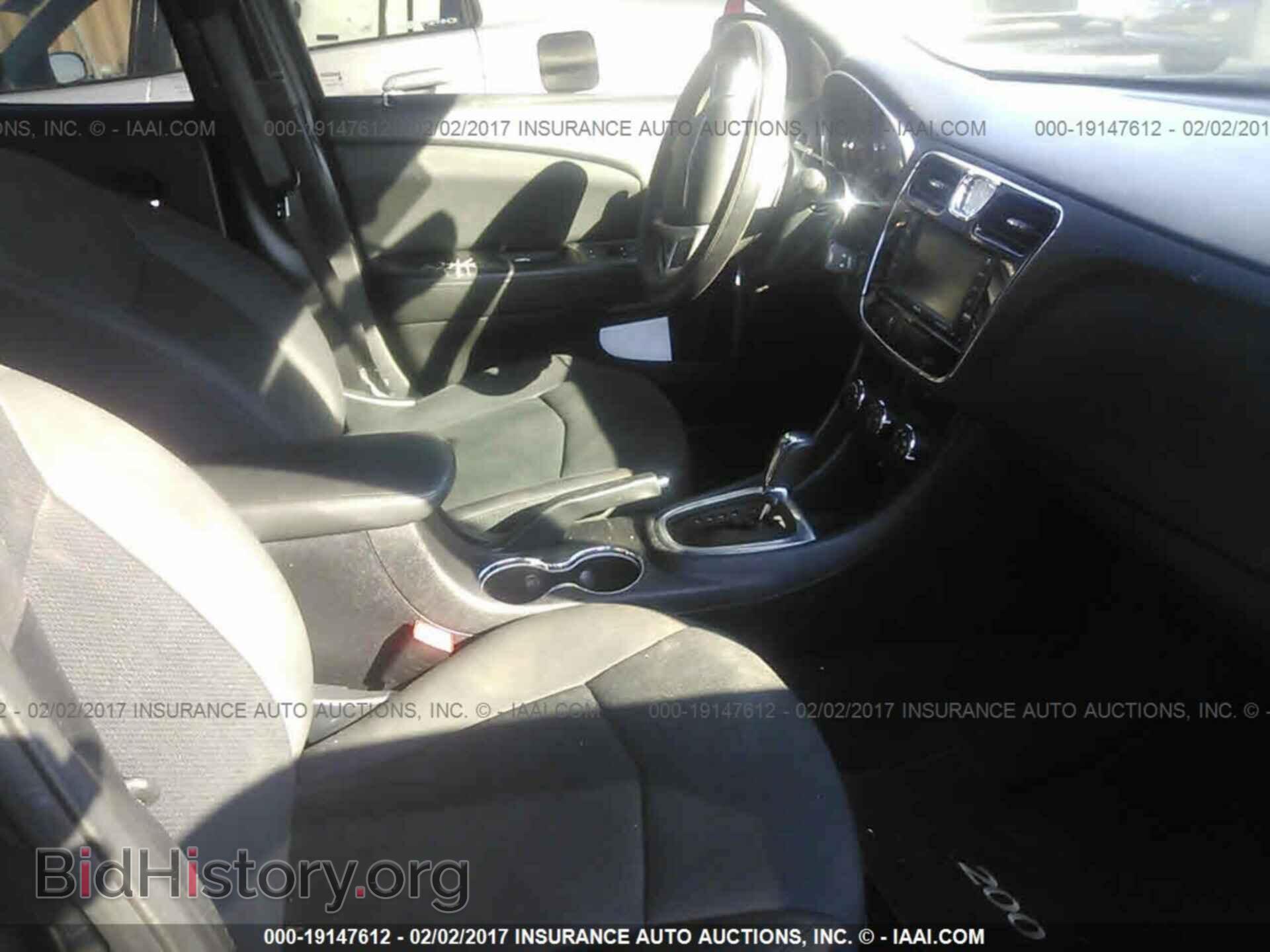 2012 Chrysler 200 - VIN: 1C3CCBBG8CN175389 - Фото 5