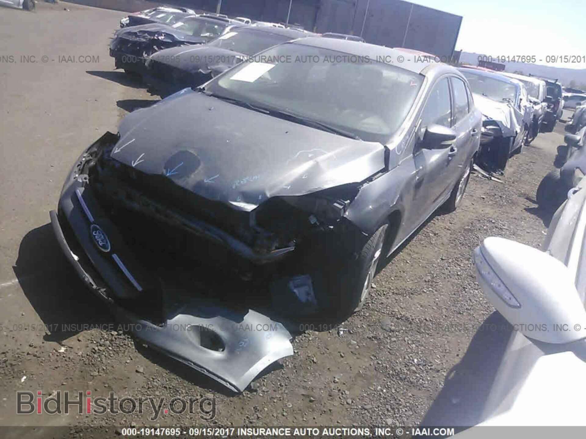 2014 Ford Focus - VIN: 1FADP3F25EL350176 - Фото 2