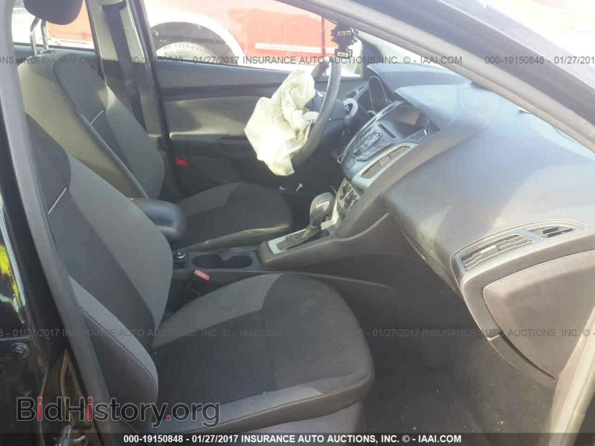 2012 Ford Focus - VIN: 1FAHP3F20CL338483 - Photo 5