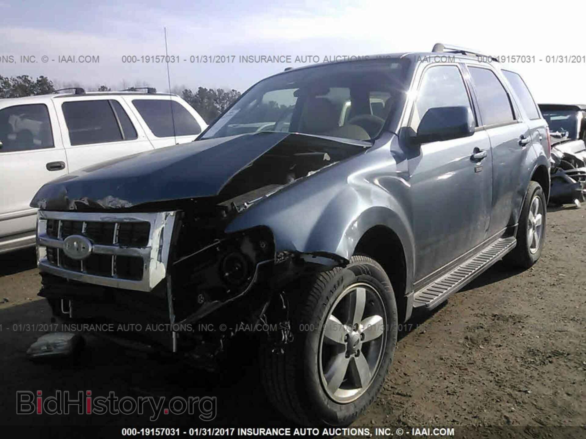 2011 Ford Escape - VIN: 1FMCU0EG9BKB09762 - Photo 2