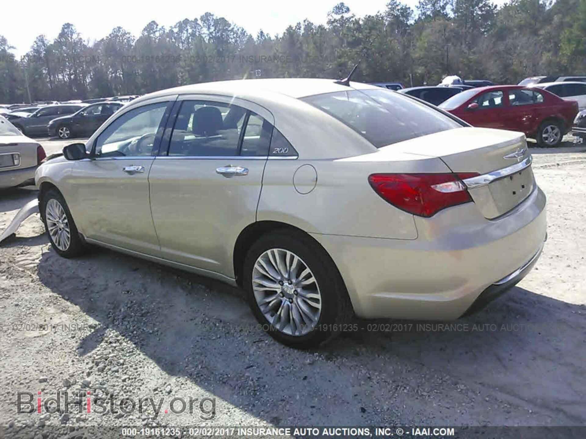 2011 Chrysler 200 - VIN: 1C3BC2FB4BN501178 - Фото 3
