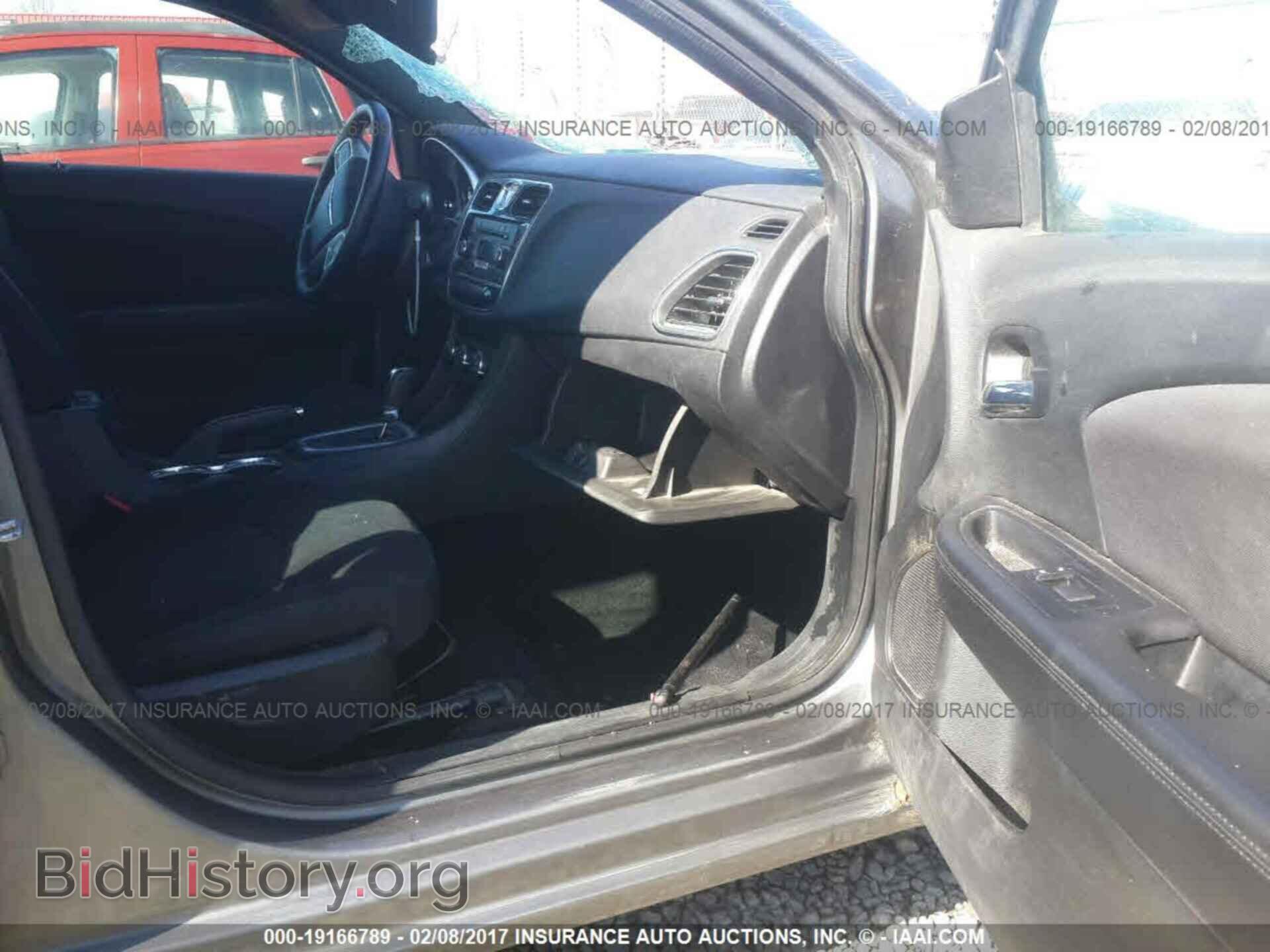 2013 Chrysler 200 - VIN: 1C3CCBBB7DN573506 - Фото 5