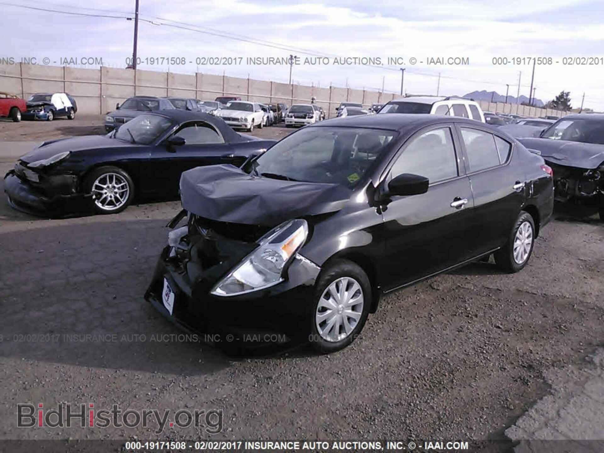 2017 Nissan Versa - VIN: 3N1CN7AP1HL809835 - Photo 2