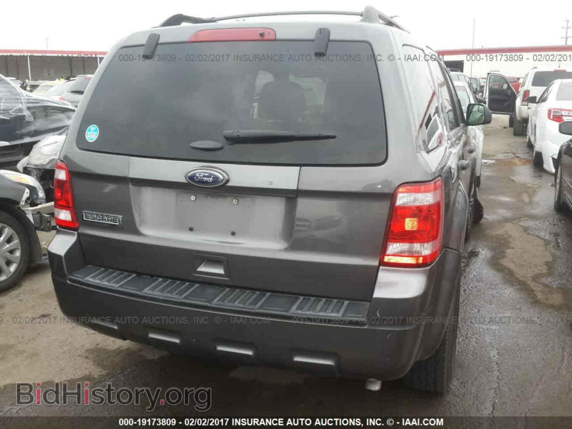 2012 Ford Escape - VIN: 1FMCU0D72CKC17823 - Photo 4