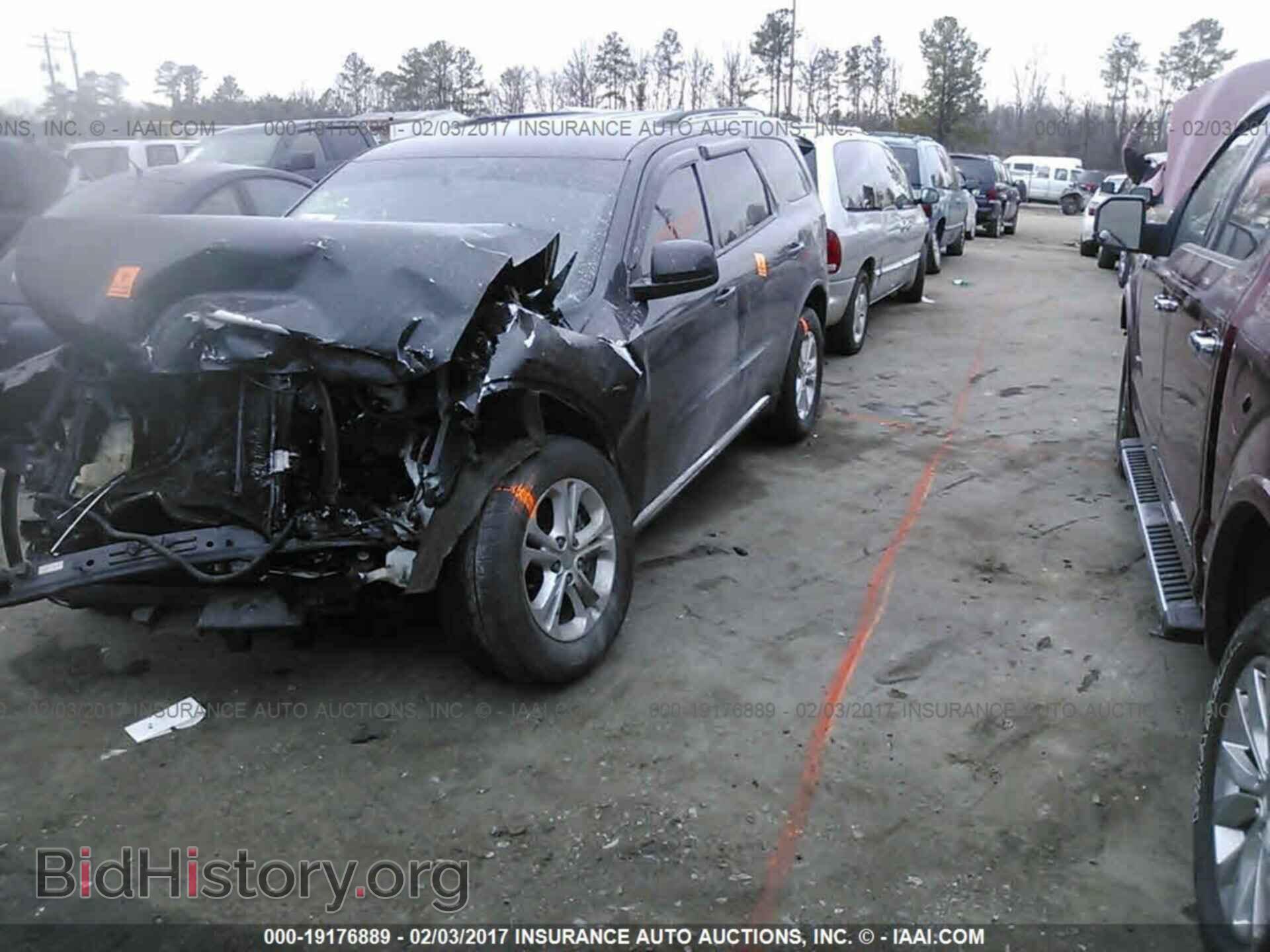 2011 Dodge Durango - VIN: 1D4RE2GGXBC617188 - Photo 2