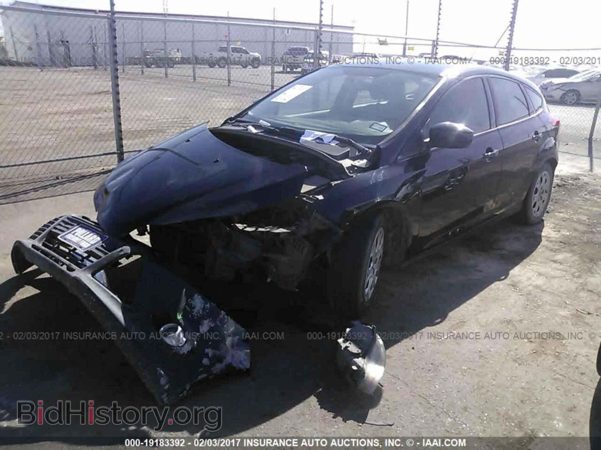 2012 Ford Focus - VIN: 1FAHP3K28CL428776 - Photo 2