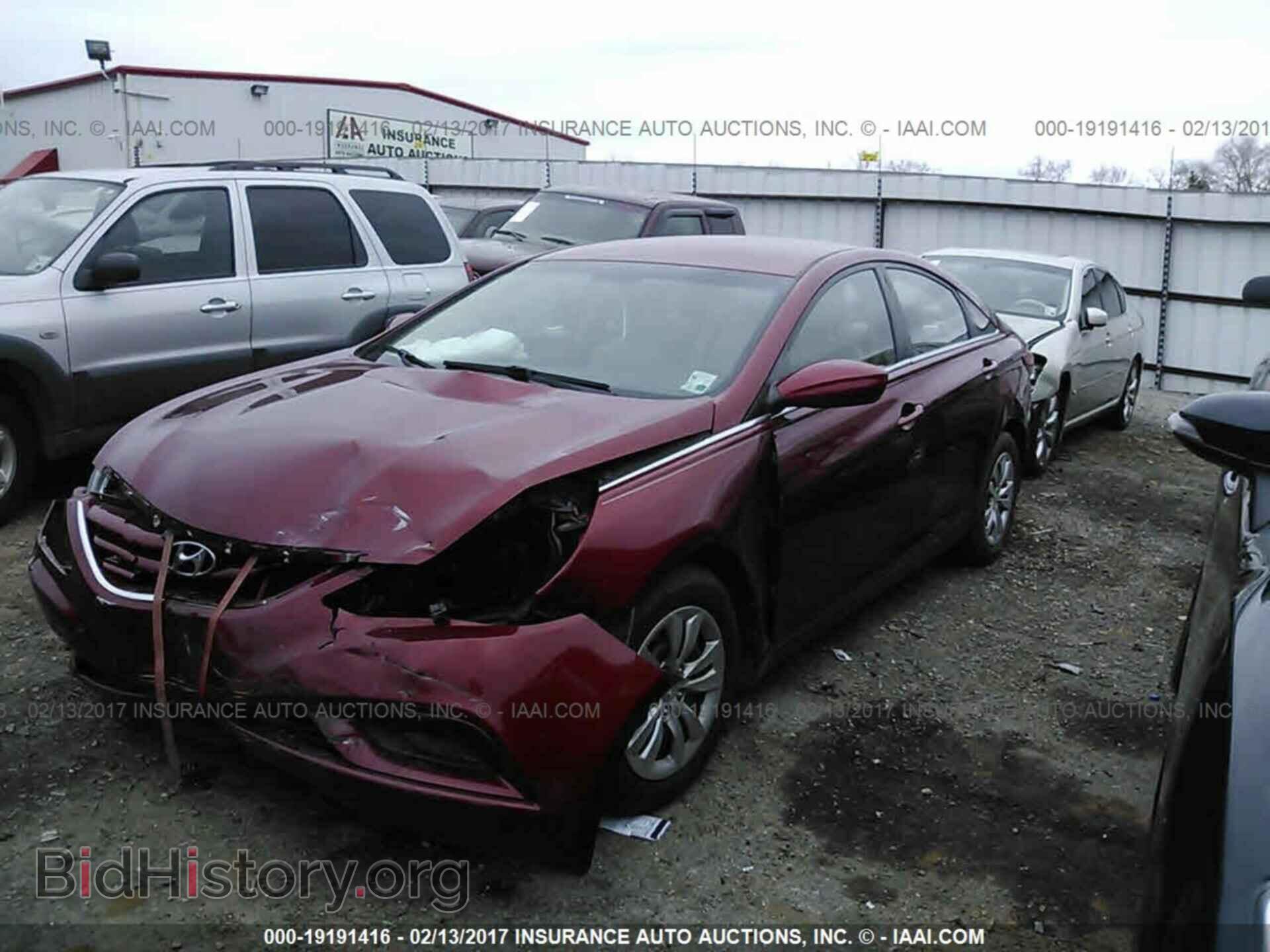 2012 Hyundai Sonata - VIN: 5NPEB4AC5CH348643 - Photo 2