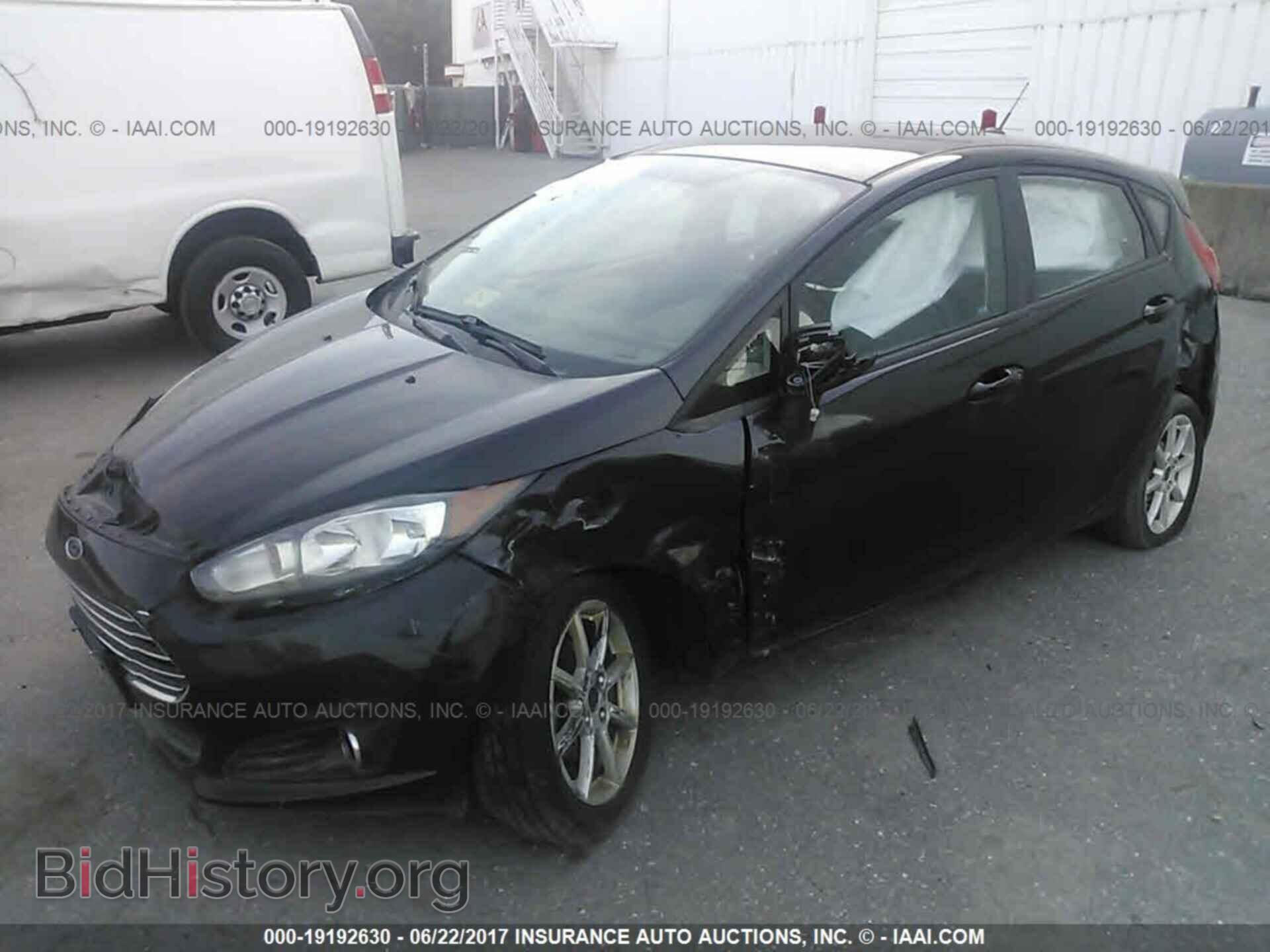 2014 Ford Fiesta - VIN: 3FADP4EJ4EM217907 - Photo 2