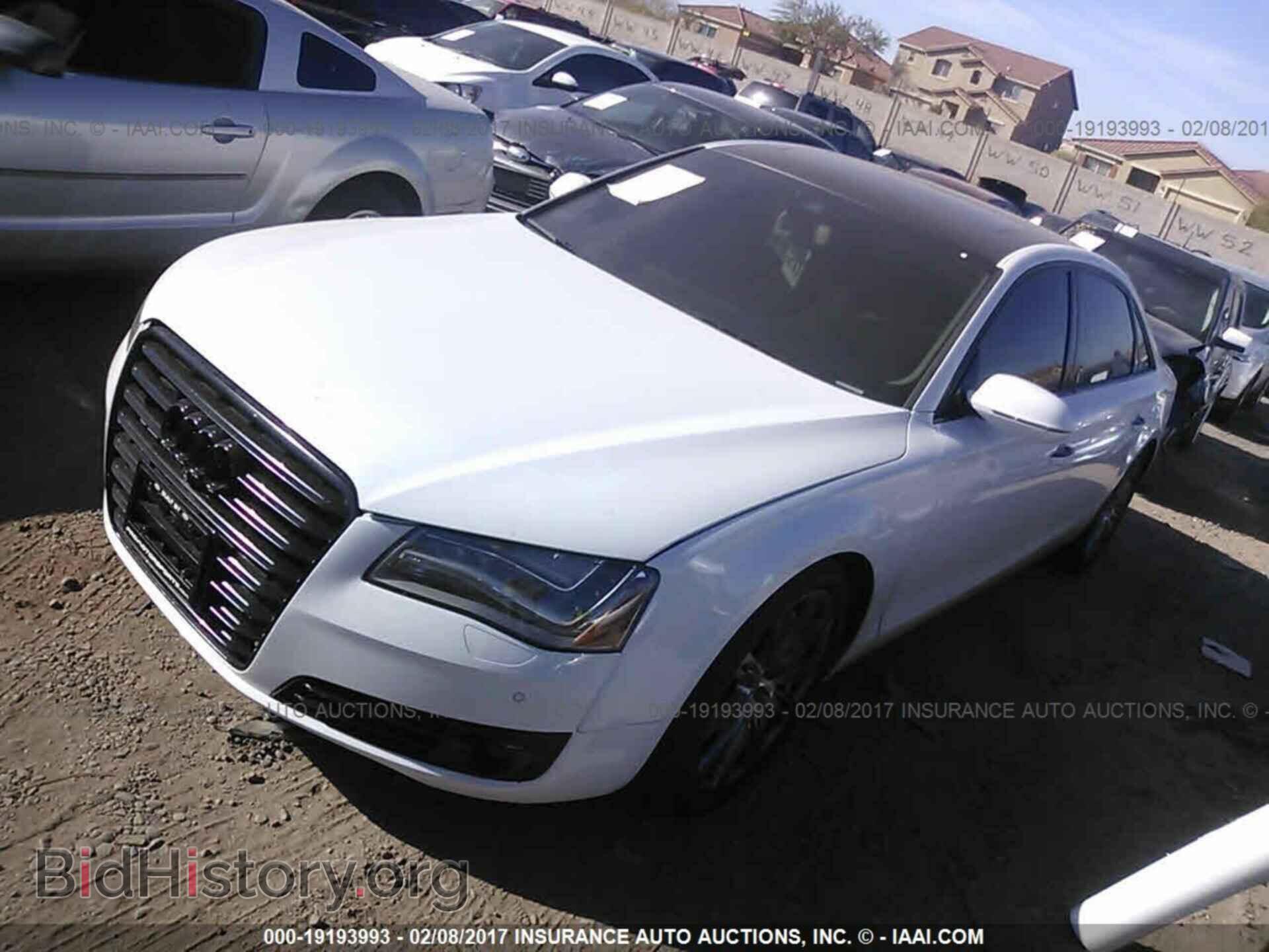 2014 Audi A8 - VIN: WAUR2AFD7EN008945 - Фото 2