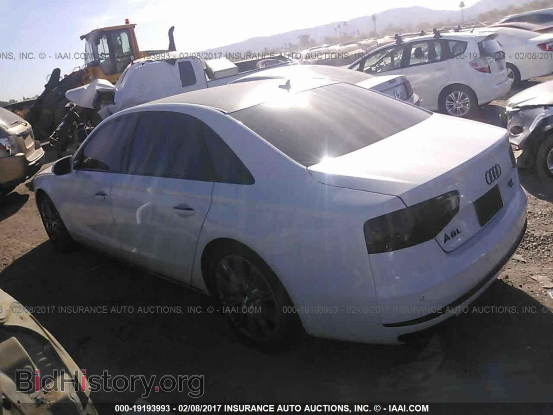 2014 Audi A8 - VIN: WAUR2AFD7EN008945 - Фото 3