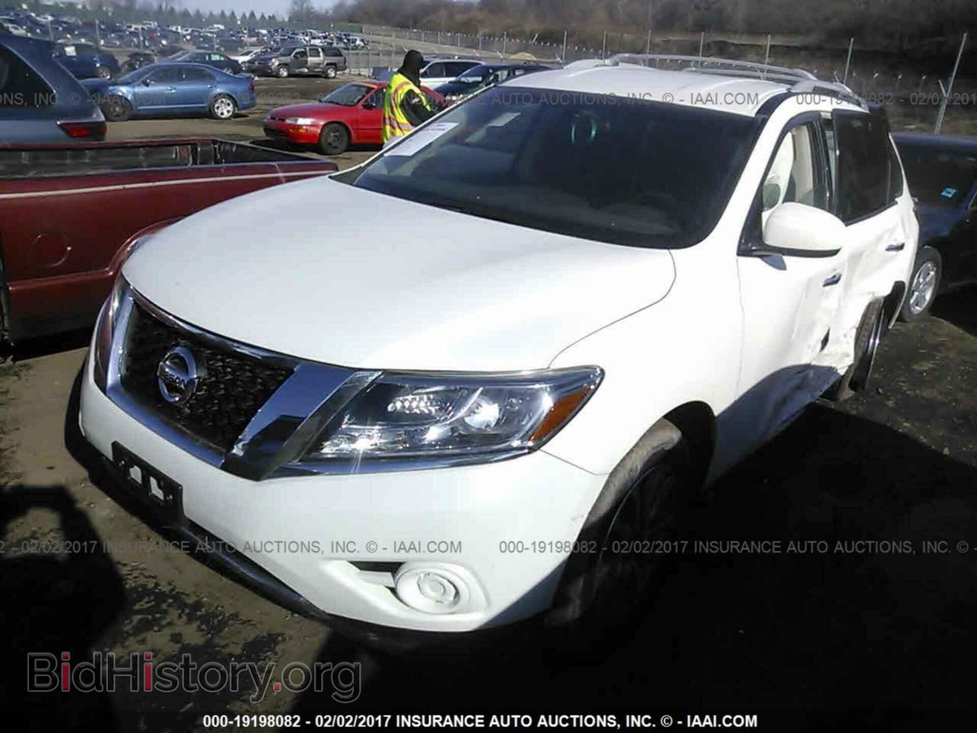 2013 Nissan Pathfinder - VIN: 5N1AR2MM2DC668594 - Фото 2