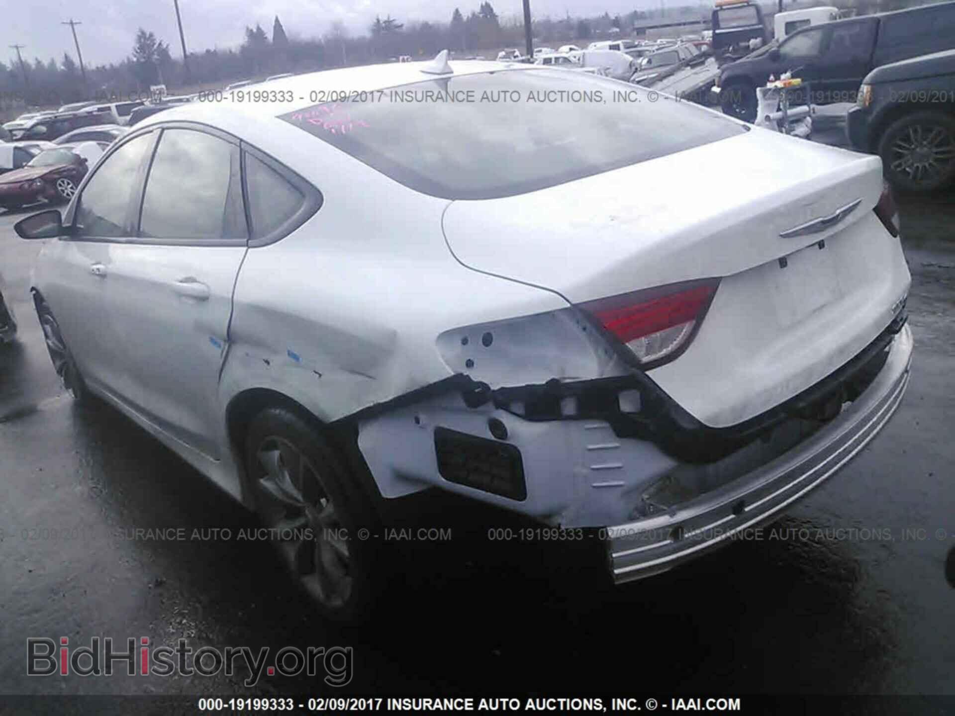 2016 Chrysler 200 - VIN: 1C3CCCBB3GN104892 - Photo 3