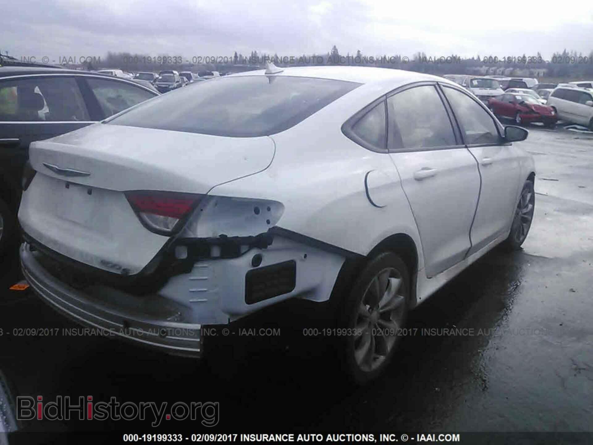2016 Chrysler 200 - VIN: 1C3CCCBB3GN104892 - Photo 4