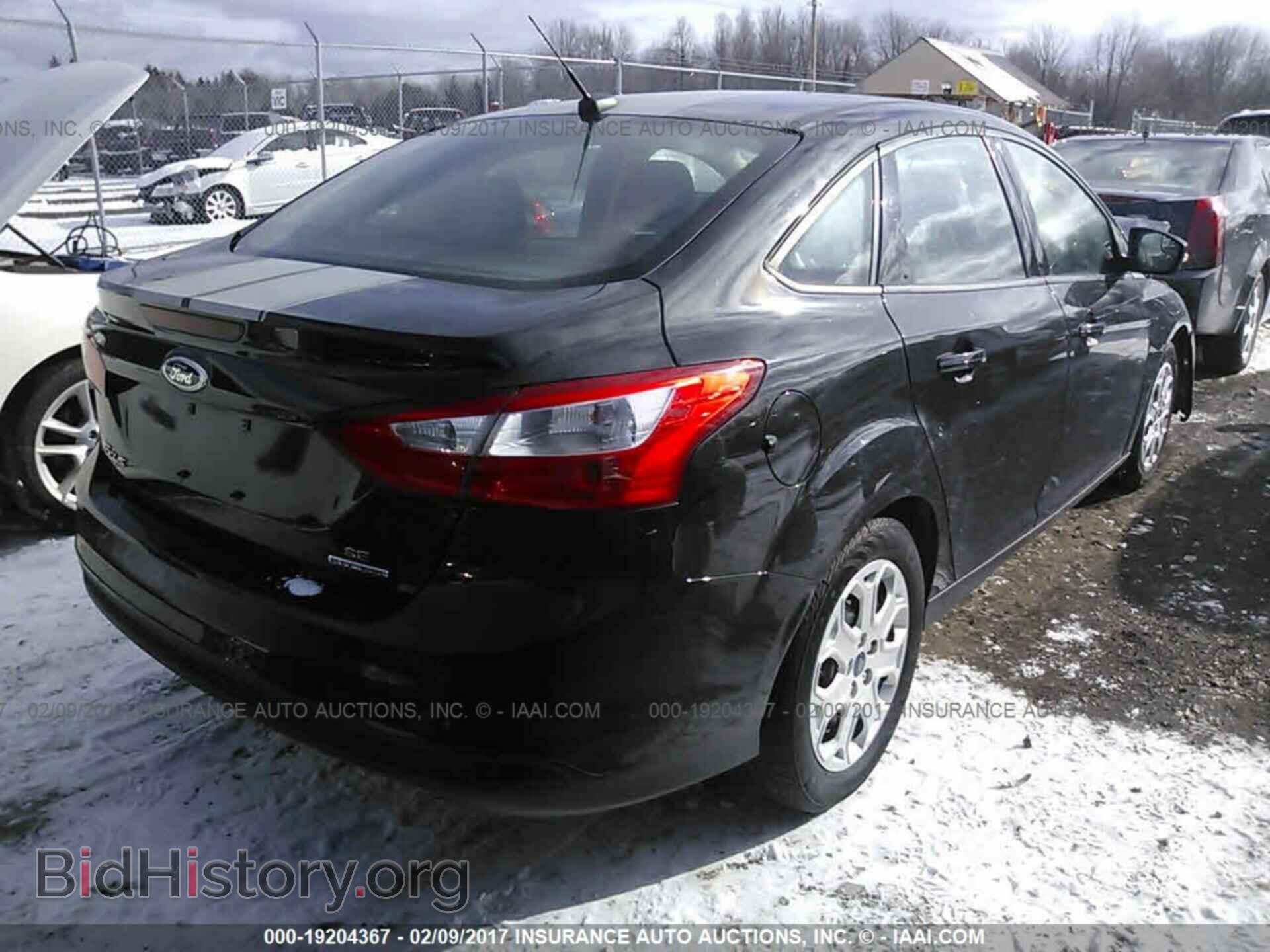 2014 Ford Focus - VIN: 1FADP3F26EL331331 - Photo 4