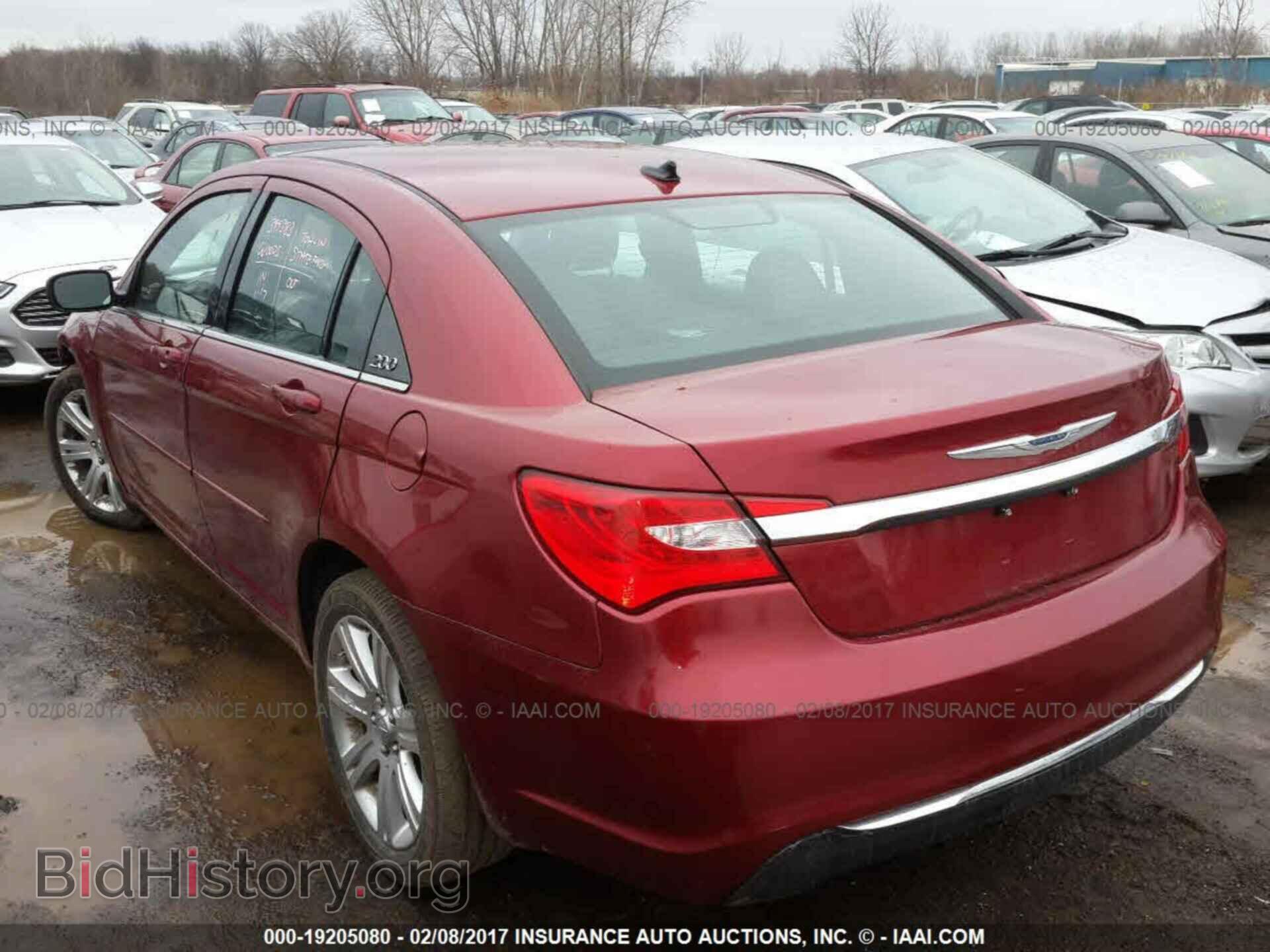 2013 Chrysler 200 - VIN: 1C3CCBBB3DN732103 - Фото 3