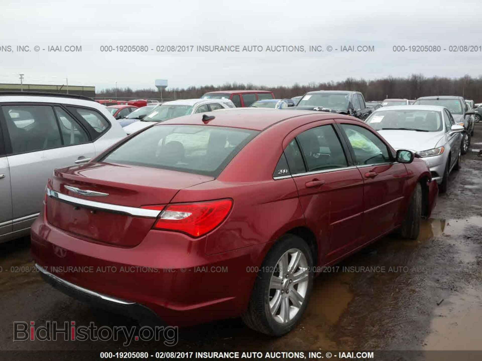 2013 Chrysler 200 - VIN: 1C3CCBBB3DN732103 - Фото 4