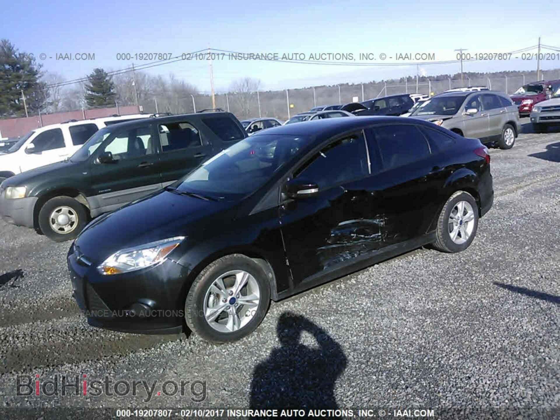 2014 Ford Focus - VIN: 1FADP3F29EL414459 - Фото 2